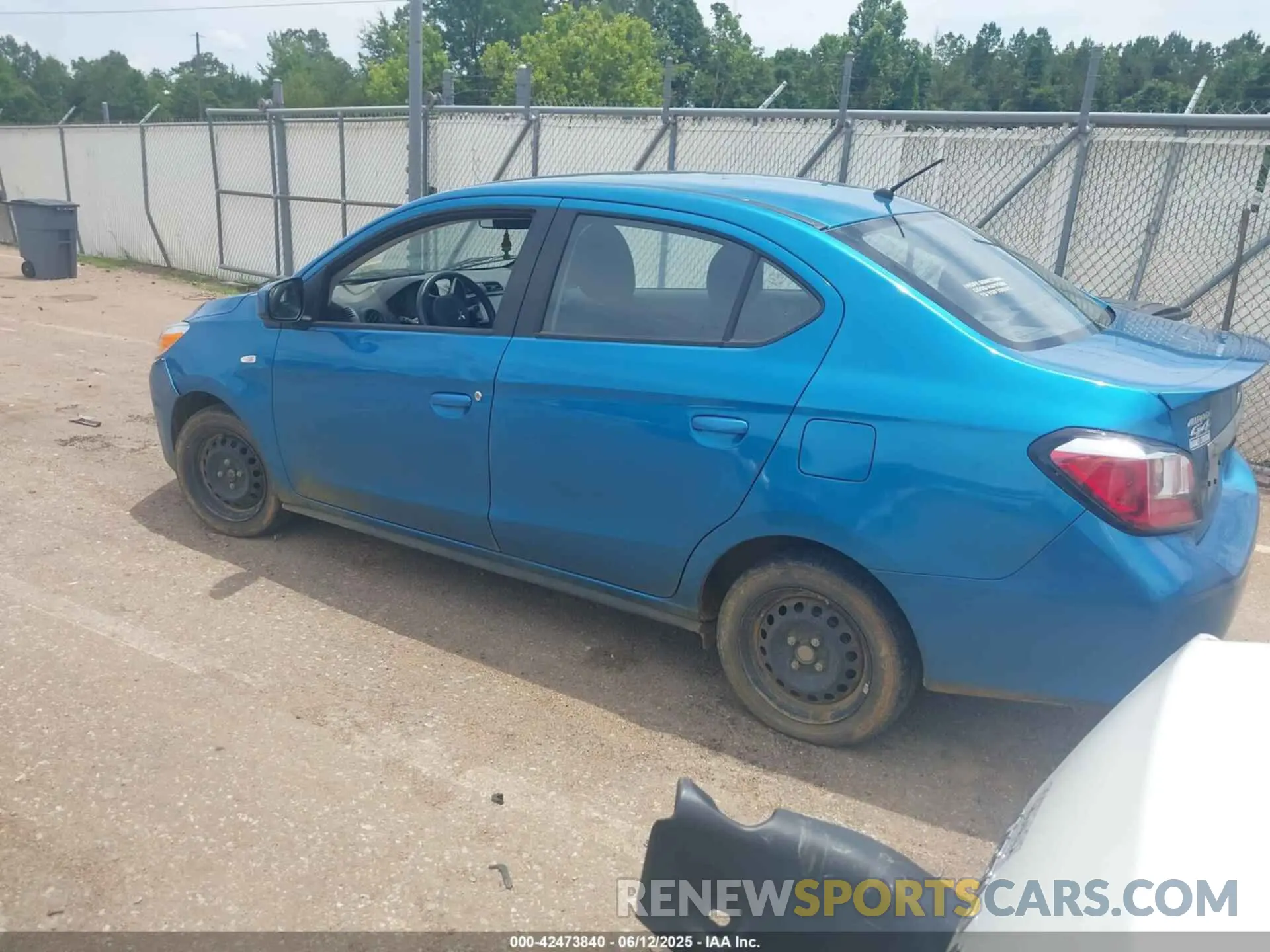 3 Фотография поврежденного автомобиля ML32FUFJ6PHF06030 MITSUBISHI MIRAGE G4 2023