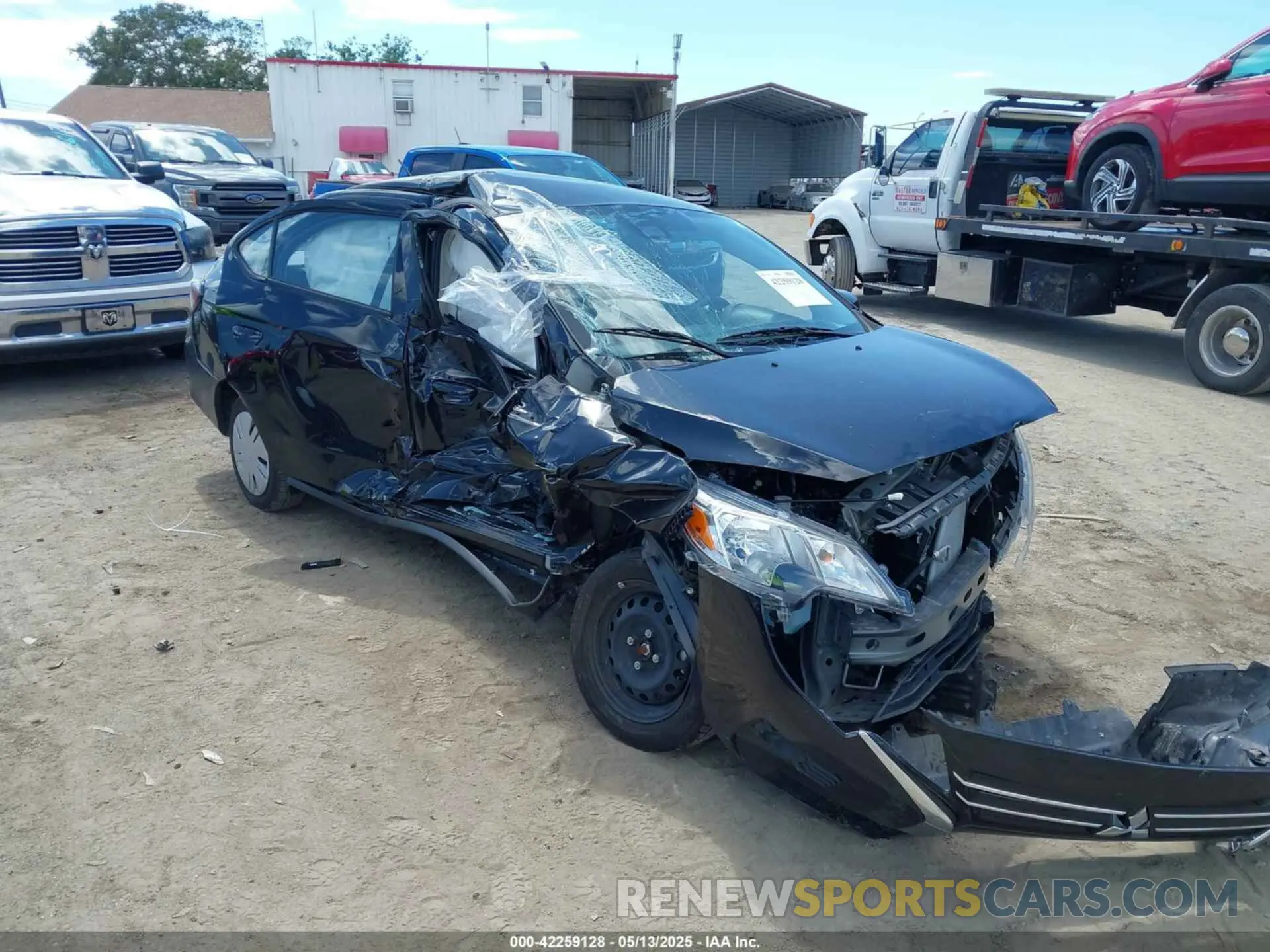 1 Фотография поврежденного автомобиля ML32FUFJ2RHF09235 MITSUBISHI MIRAGE G4 2024