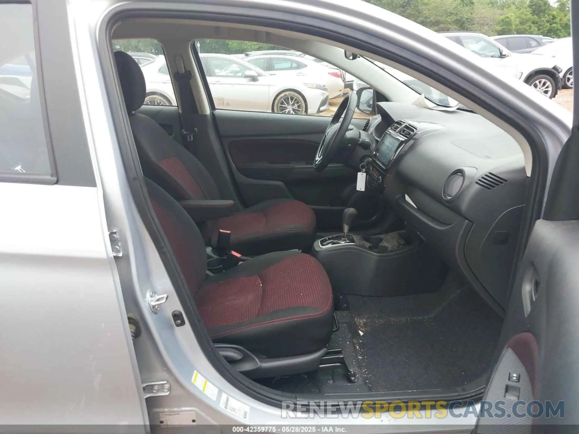 5 Photograph of a damaged car ML32FUFJ3RHF04707 MITSUBISHI MIRAGE G4 2024