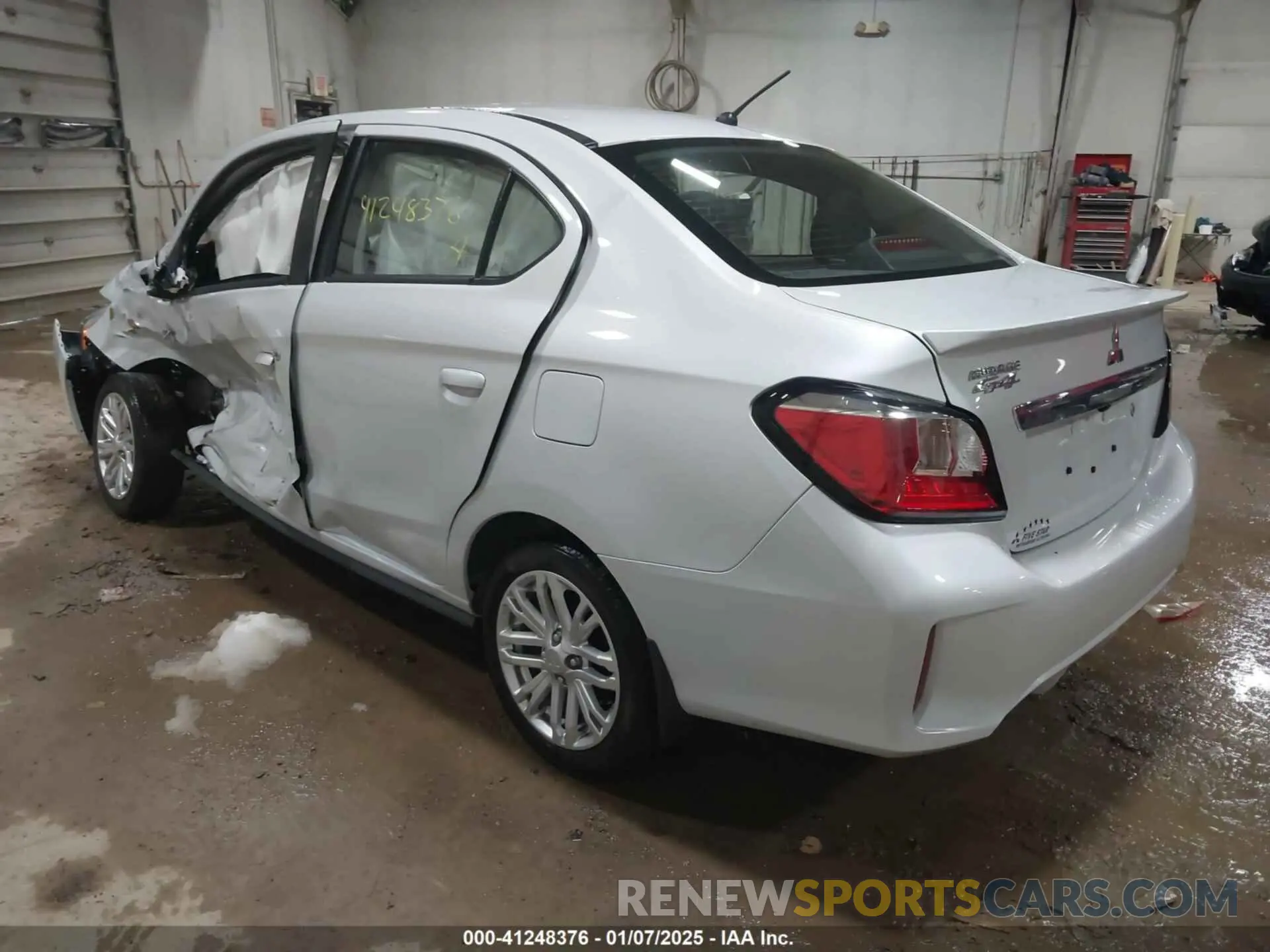 3 Фотография поврежденного автомобиля ML32FUFJ3RHF09261 MITSUBISHI MIRAGE G4 2024