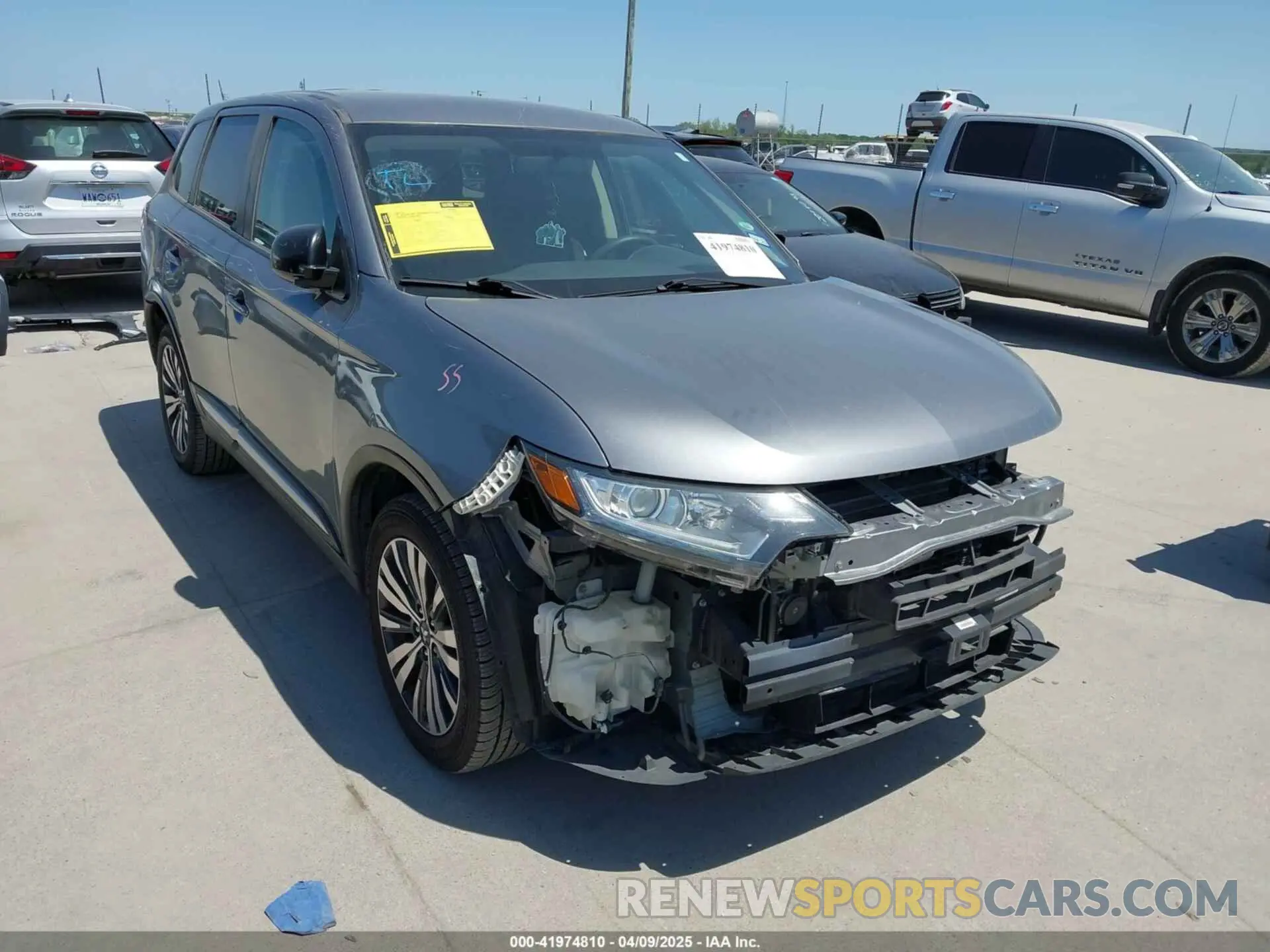 1 Фотография поврежденного автомобиля JA4AD2A31KJ000609 MITSUBISHI OUTLANDER 2019
