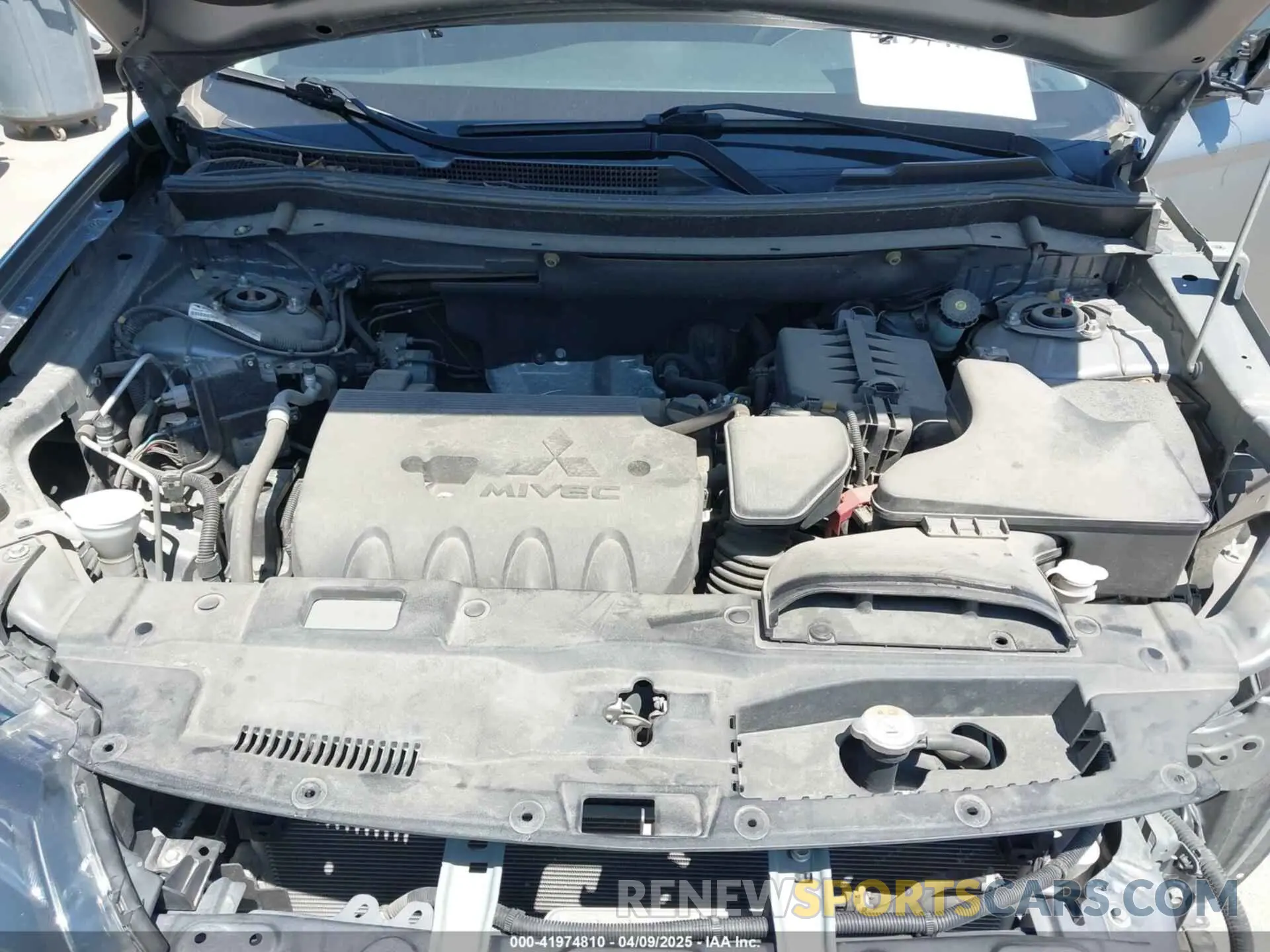 10 Фотография поврежденного автомобиля JA4AD2A31KJ000609 MITSUBISHI OUTLANDER 2019