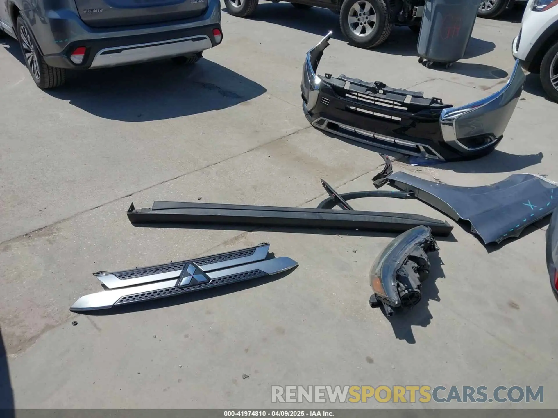 12 Фотография поврежденного автомобиля JA4AD2A31KJ000609 MITSUBISHI OUTLANDER 2019