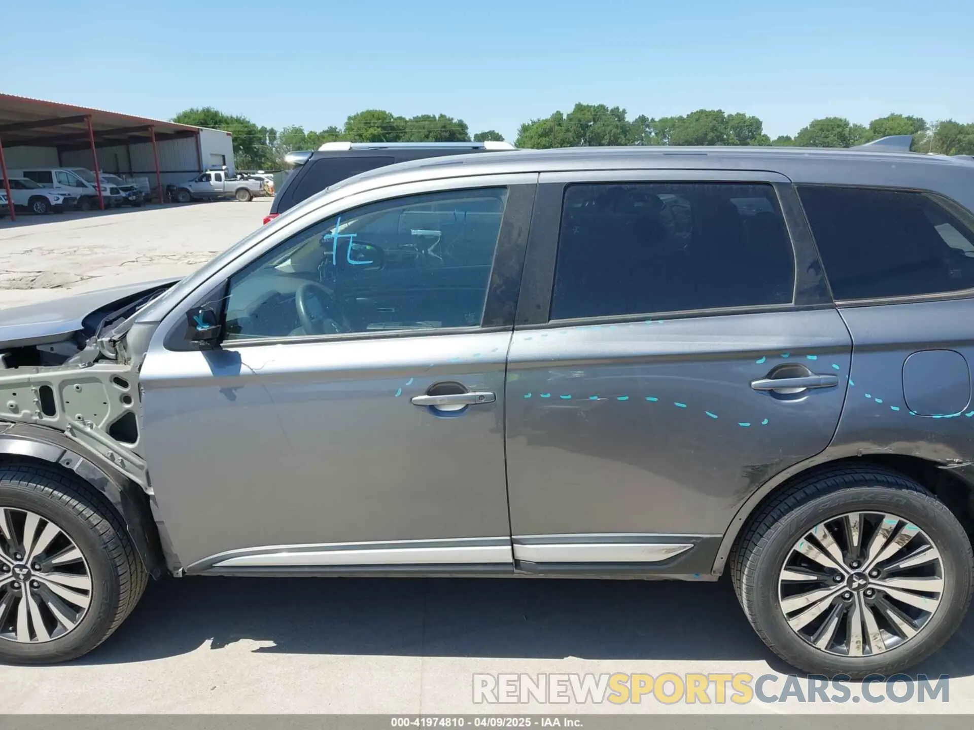 15 Фотография поврежденного автомобиля JA4AD2A31KJ000609 MITSUBISHI OUTLANDER 2019