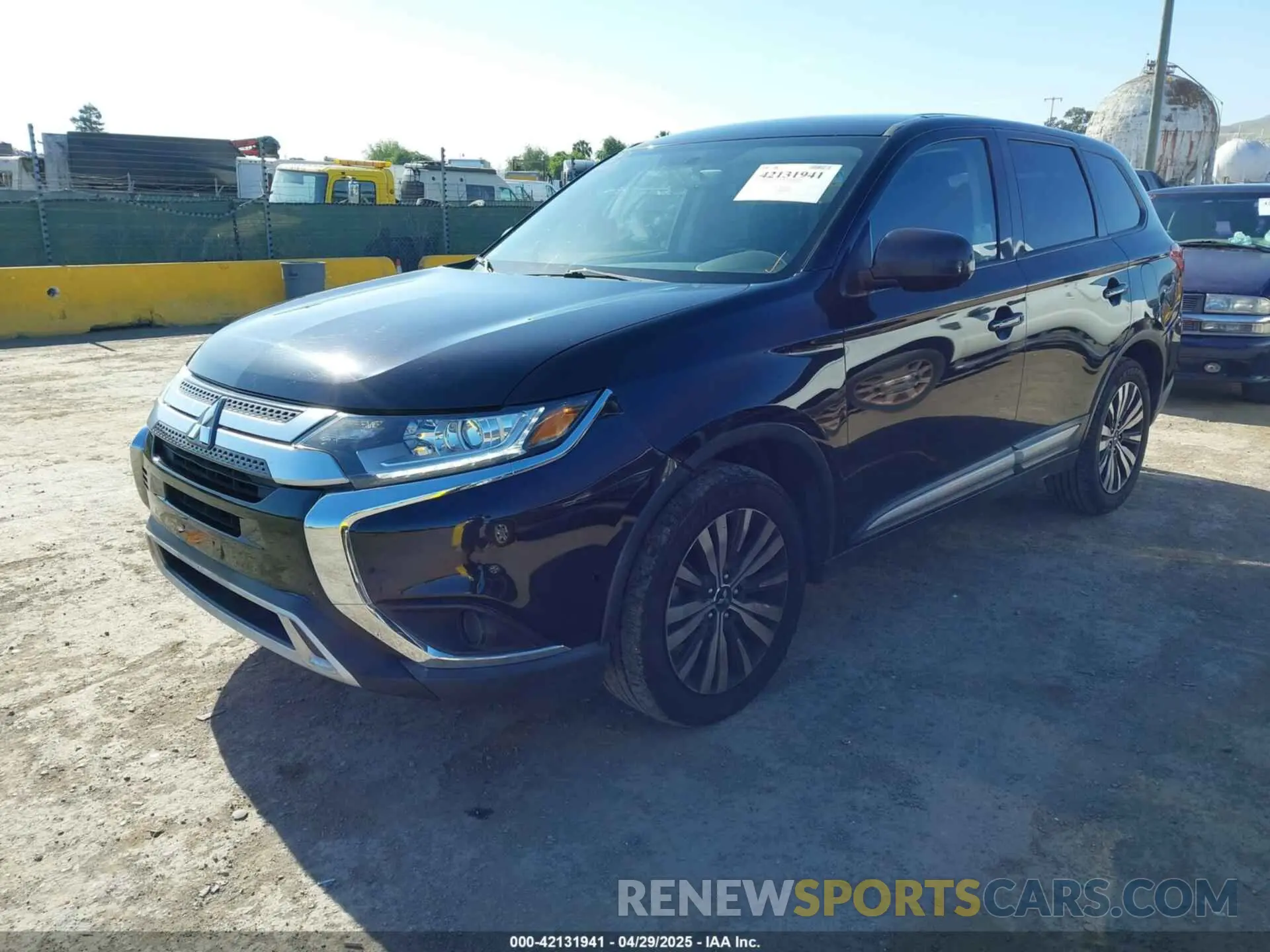 2 Photograph of a damaged car JA4AD2A32KJ002207 MITSUBISHI OUTLANDER 2019