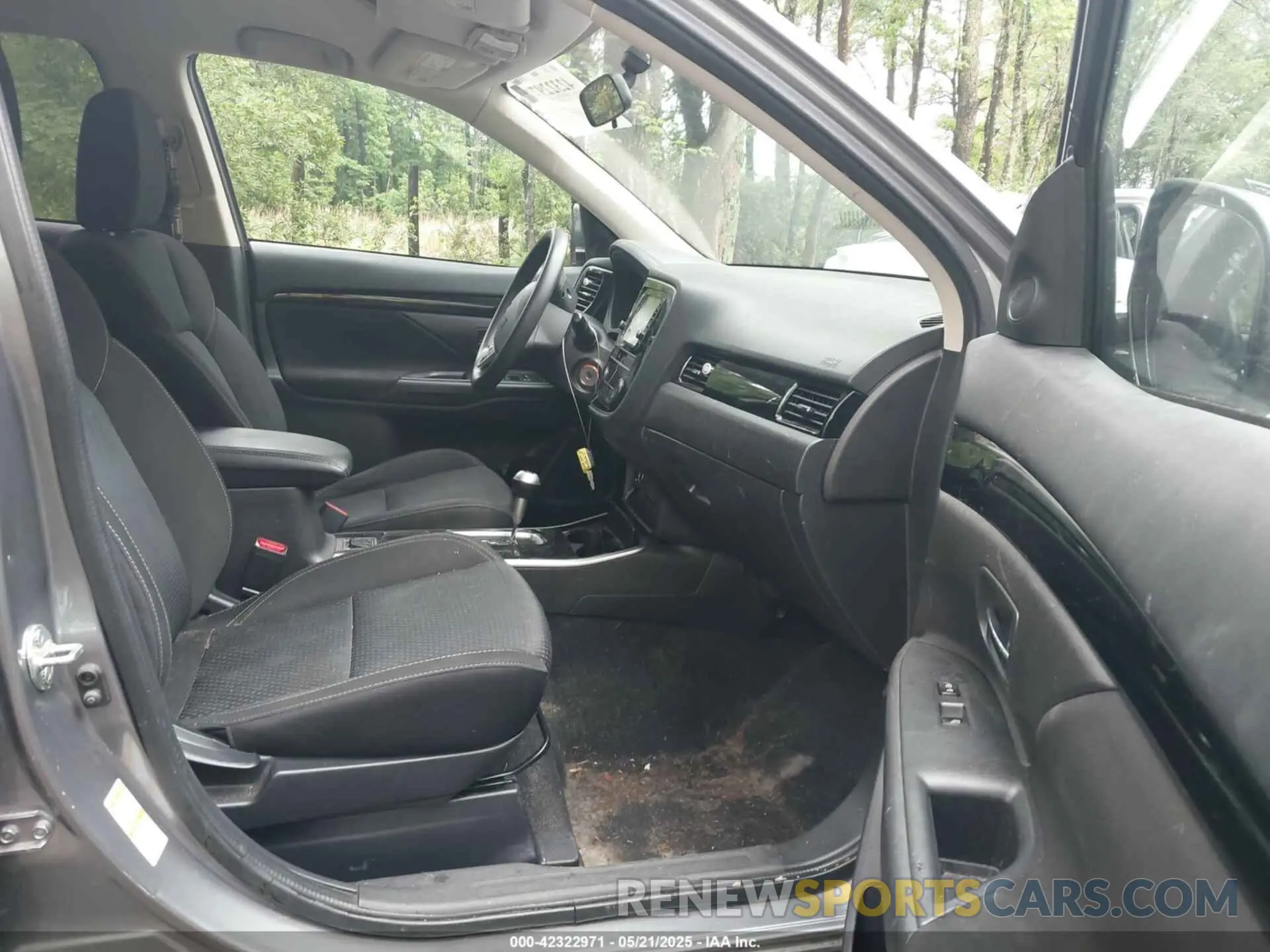 5 Фотография поврежденного автомобиля JA4AD2A32KZ005481 MITSUBISHI OUTLANDER 2019