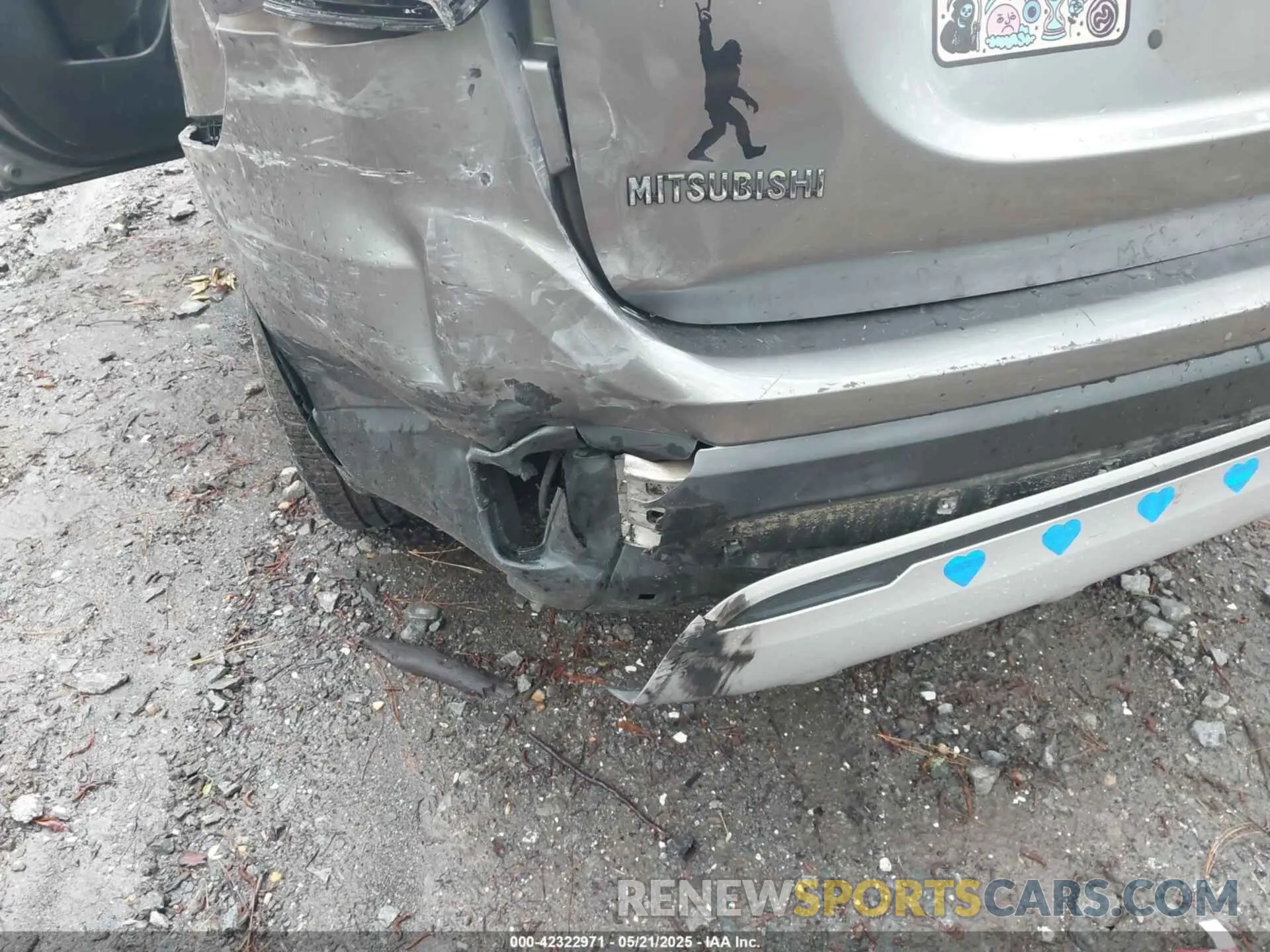 6 Фотография поврежденного автомобиля JA4AD2A32KZ005481 MITSUBISHI OUTLANDER 2019