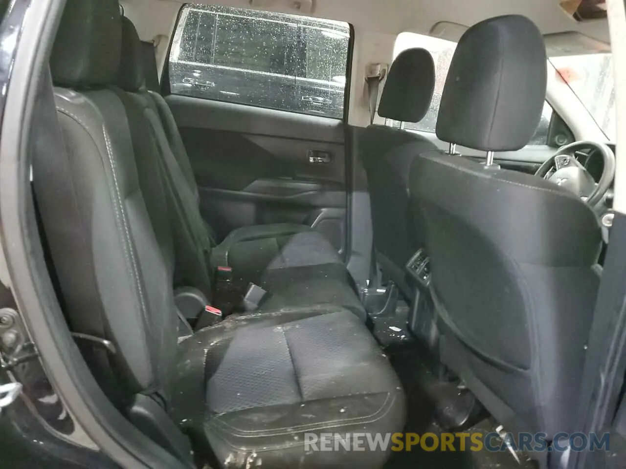 11 Photograph of a damaged car JA4AD2A32KZ047732 MITSUBISHI OUTLANDER 2019