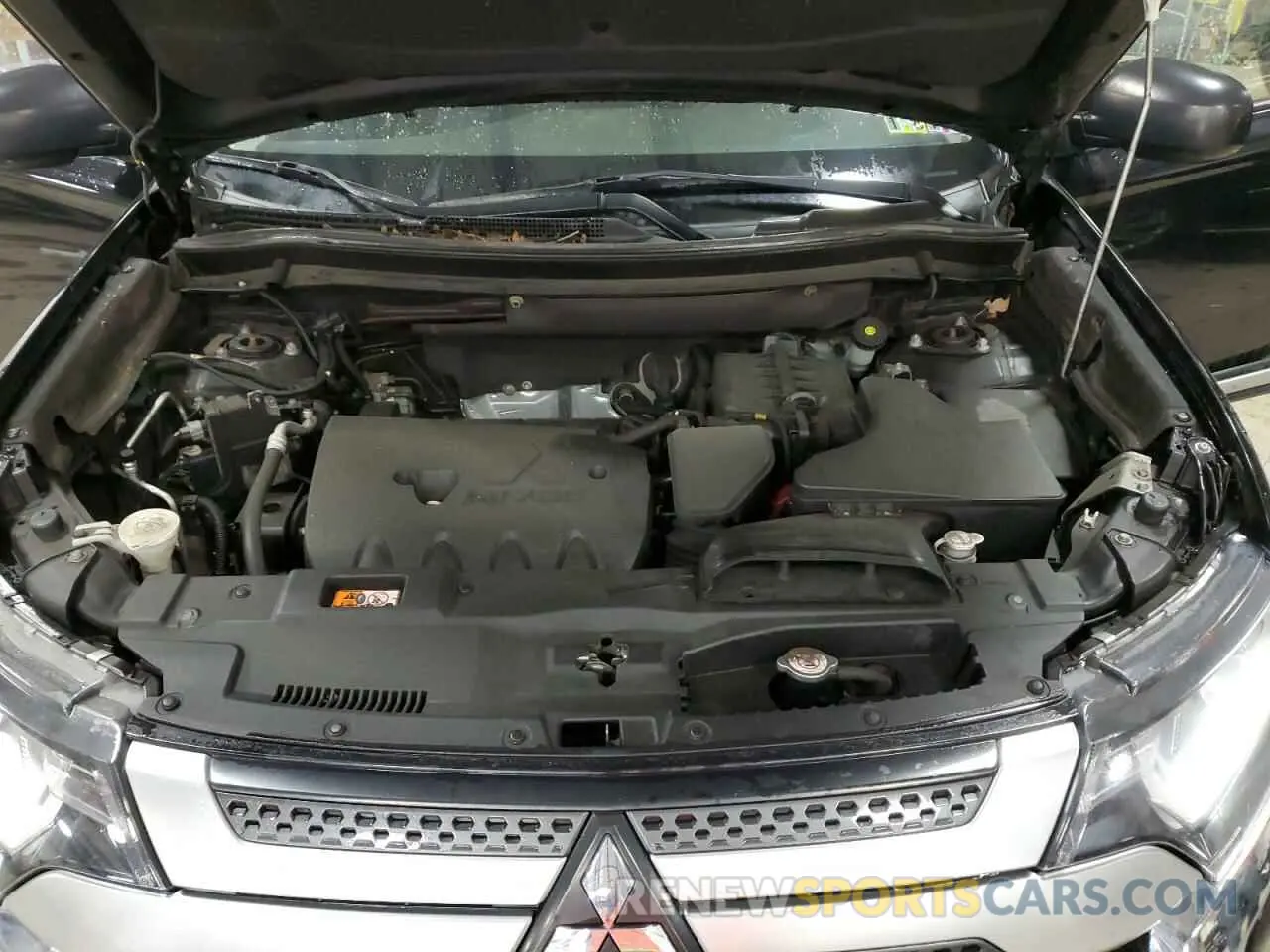 12 Photograph of a damaged car JA4AD2A32KZ047732 MITSUBISHI OUTLANDER 2019