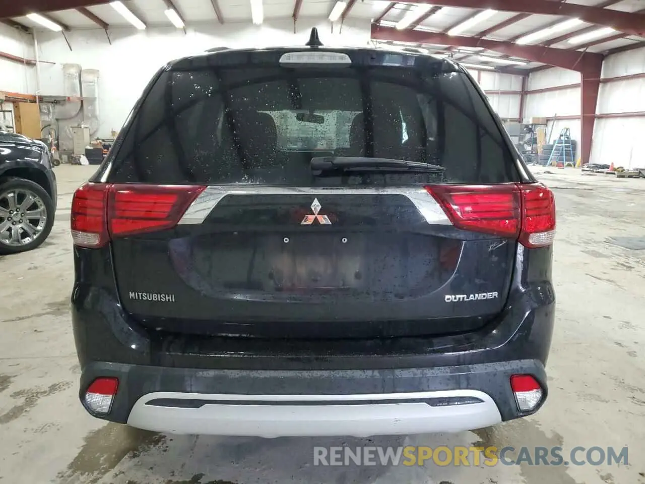 6 Photograph of a damaged car JA4AD2A32KZ047732 MITSUBISHI OUTLANDER 2019