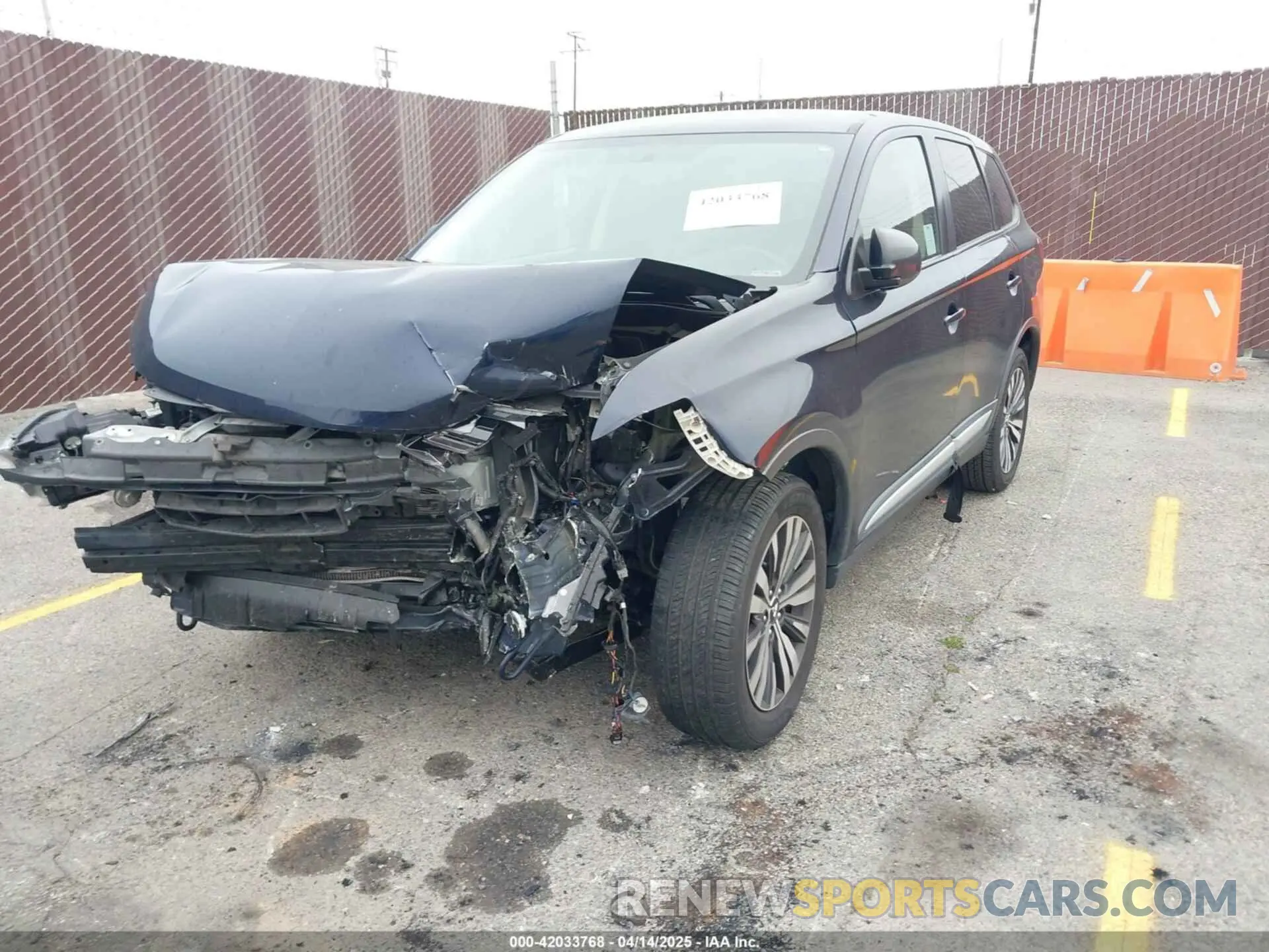 2 Photograph of a damaged car JA4AD2A34KJ000474 MITSUBISHI OUTLANDER 2019