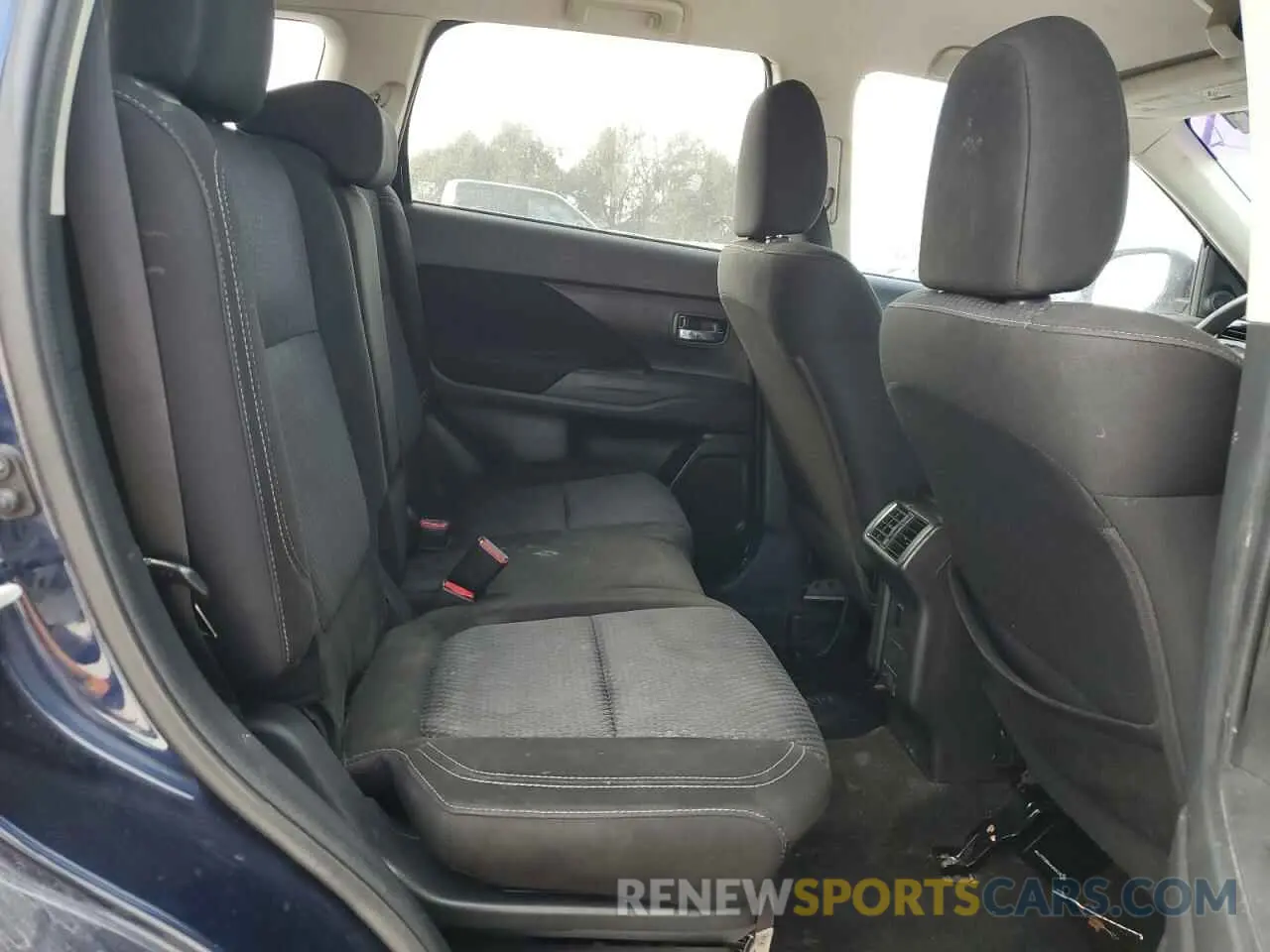 12 Photograph of a damaged car JA4AD2A37KZ006528 MITSUBISHI OUTLANDER 2019