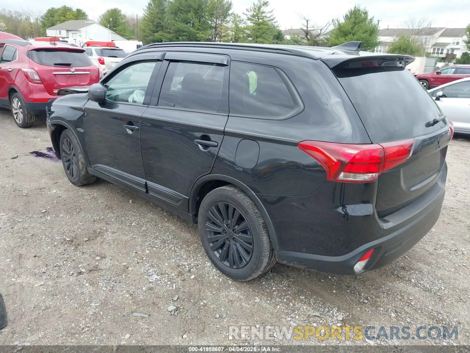 3 Photograph of a damaged car JA4AD2A38KZ047573 MITSUBISHI OUTLANDER 2019