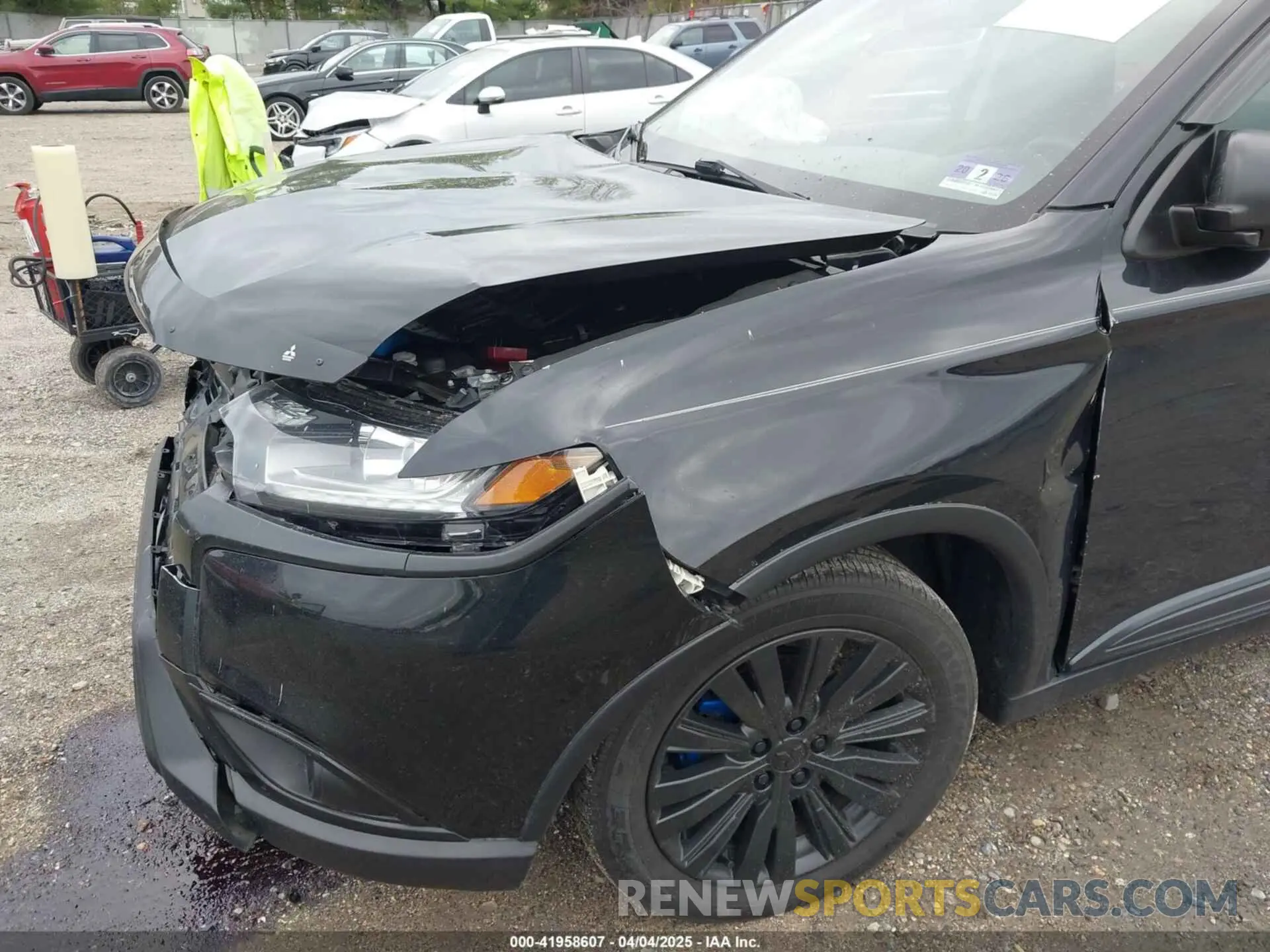 6 Photograph of a damaged car JA4AD2A38KZ047573 MITSUBISHI OUTLANDER 2019