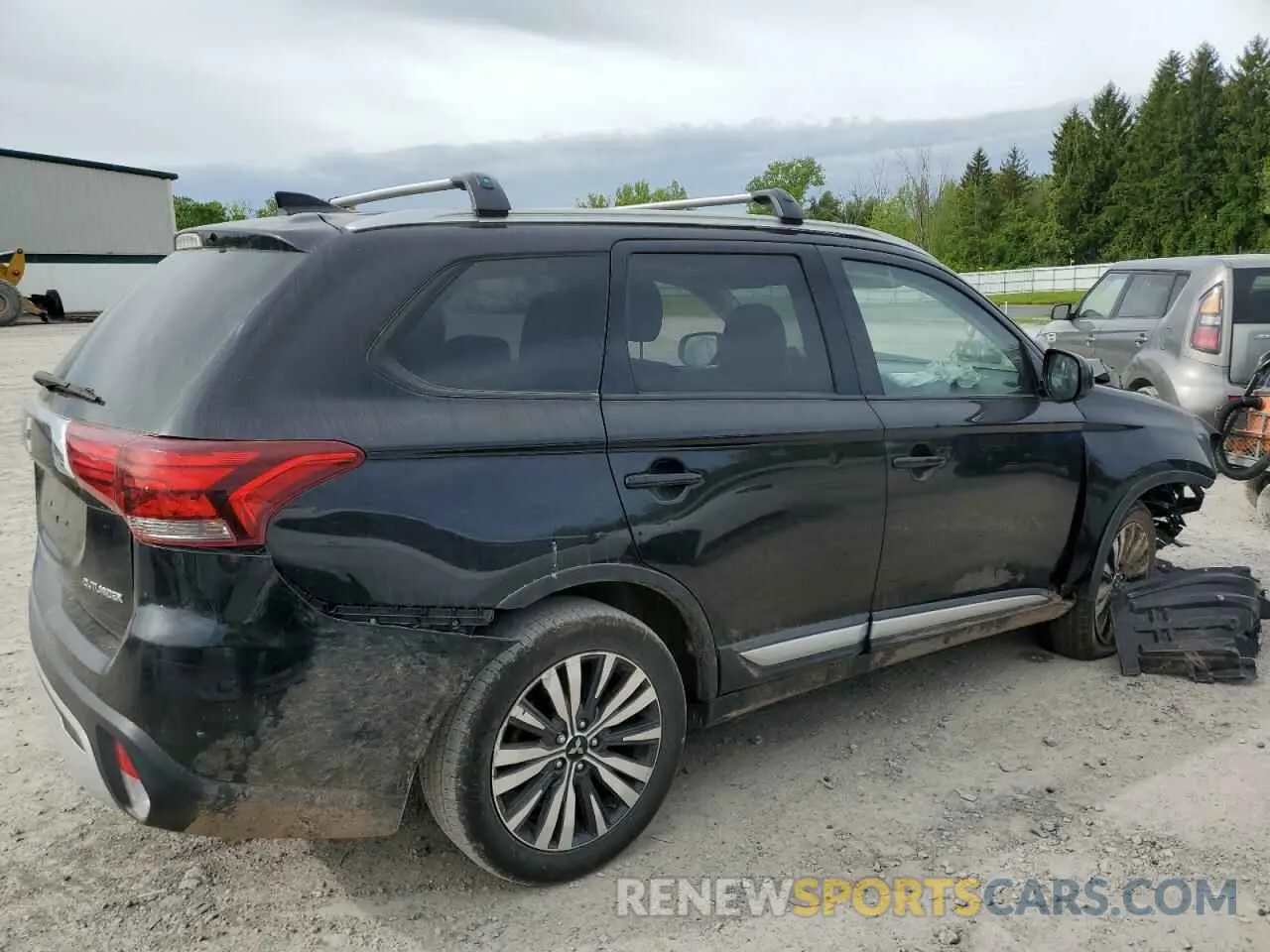 3 Фотография поврежденного автомобиля JA4AD2A39KZ011732 MITSUBISHI OUTLANDER 2019