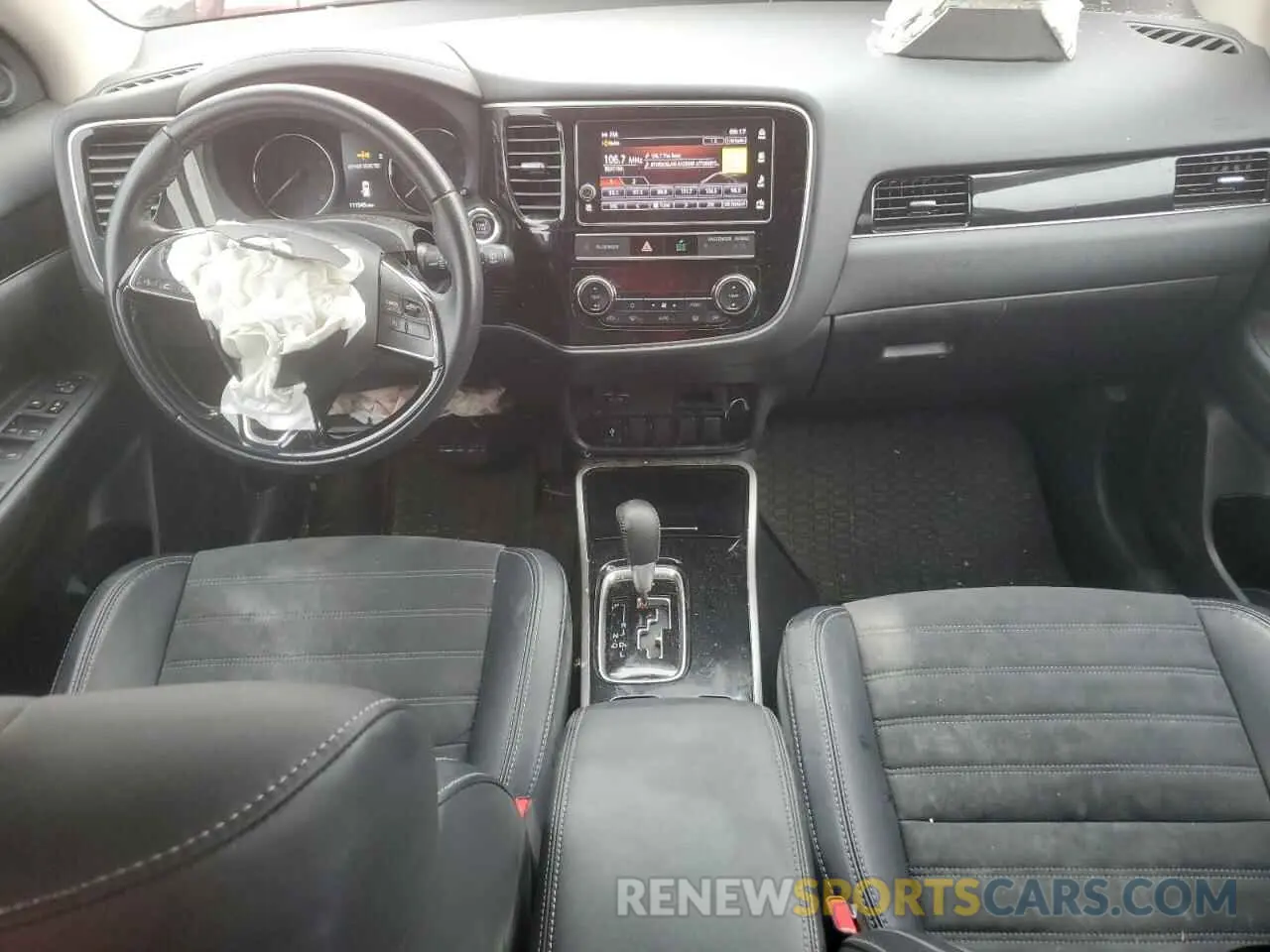 8 Photograph of a damaged car JA4AD3A30KZ003041 MITSUBISHI OUTLANDER 2019
