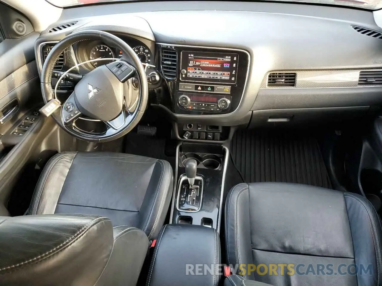 8 Photograph of a damaged car JA4AD3A30KZ034516 MITSUBISHI OUTLANDER 2019