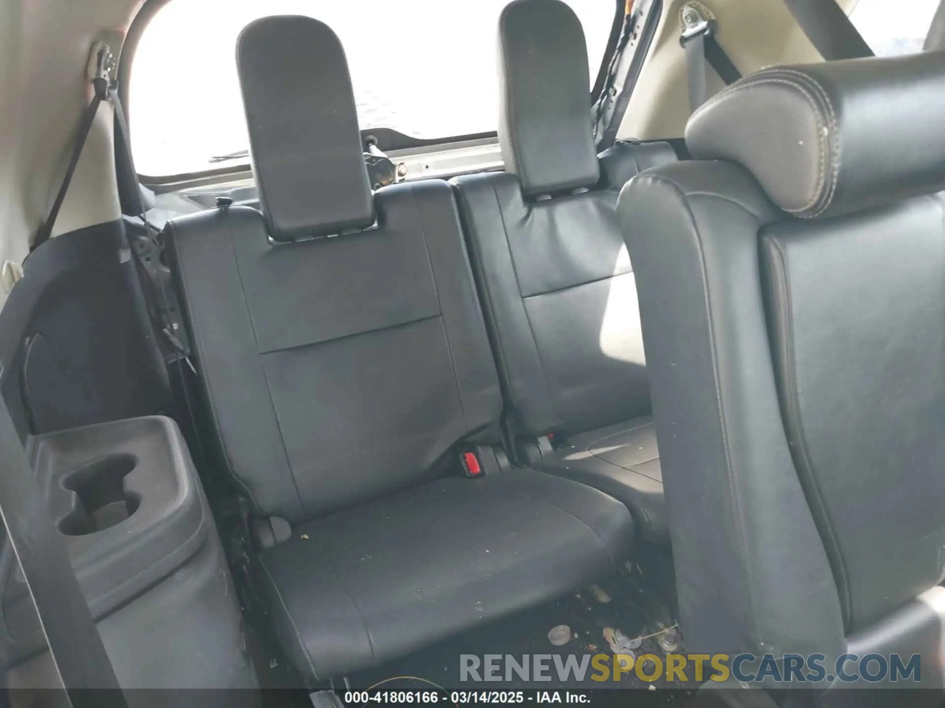 8 Фотография поврежденного автомобиля JA4AD3A30KZ043670 MITSUBISHI OUTLANDER 2019