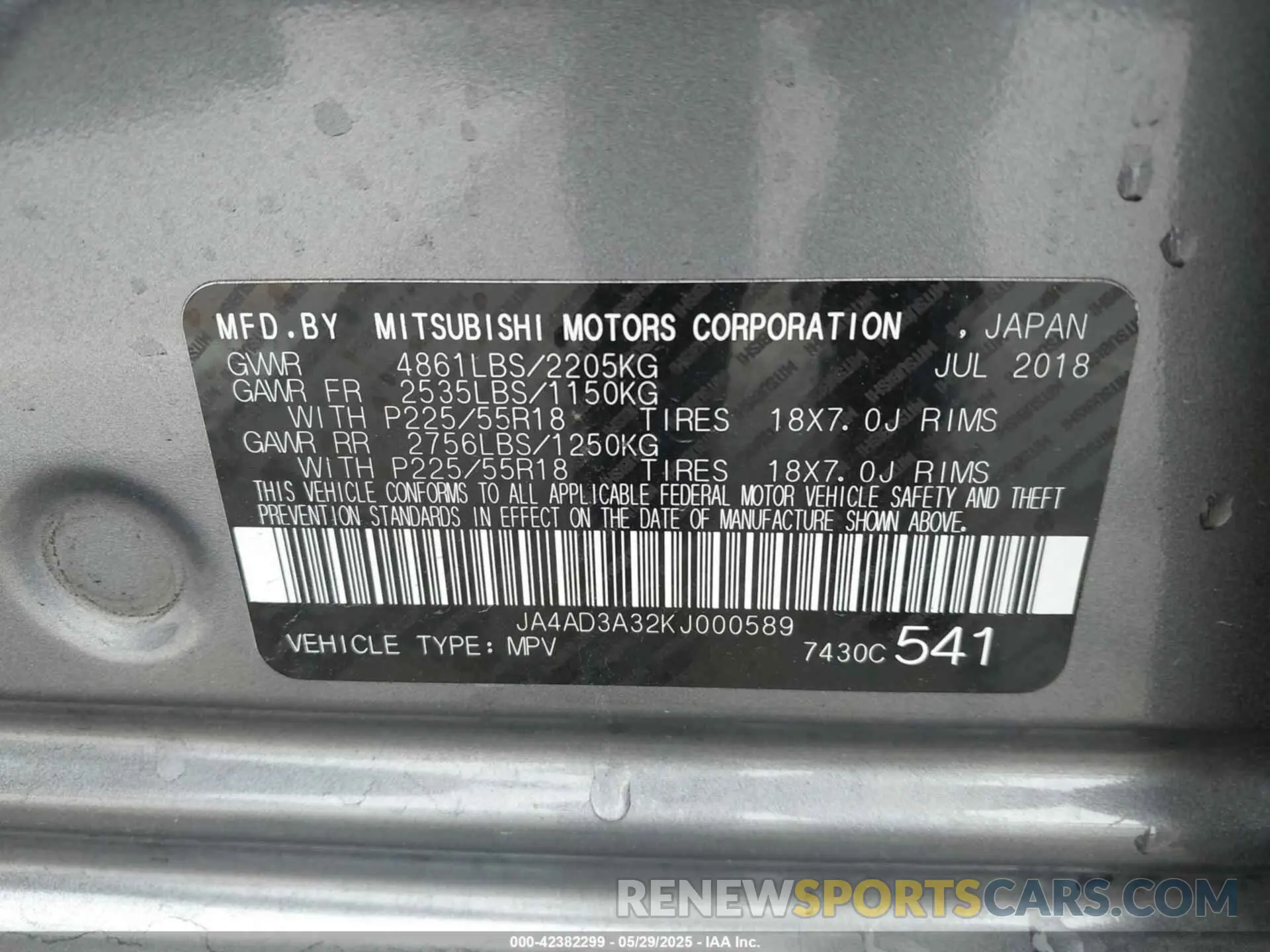 9 Photograph of a damaged car JA4AD3A32KJ000589 MITSUBISHI OUTLANDER 2019