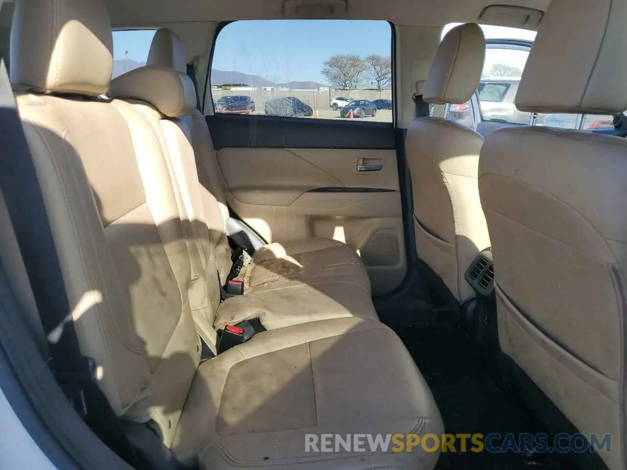 11 Фотография поврежденного автомобиля JA4AD3A32KZ015191 MITSUBISHI OUTLANDER 2019