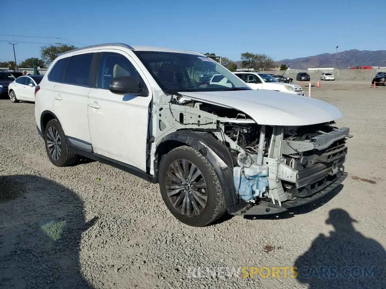 4 Фотография поврежденного автомобиля JA4AD3A32KZ015191 MITSUBISHI OUTLANDER 2019