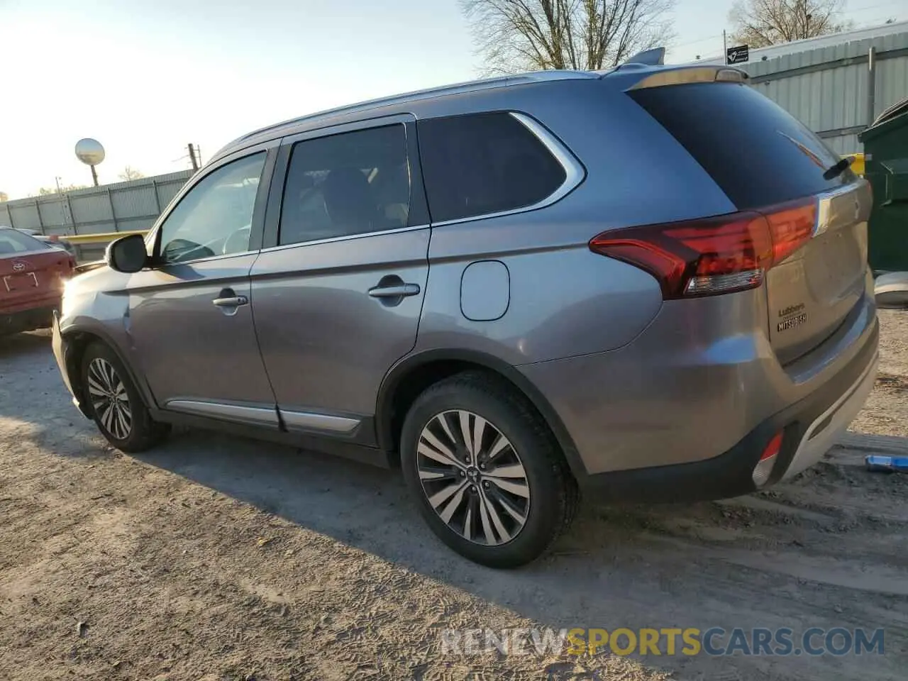 2 Фотография поврежденного автомобиля JA4AD3A32KZ028216 MITSUBISHI OUTLANDER 2019