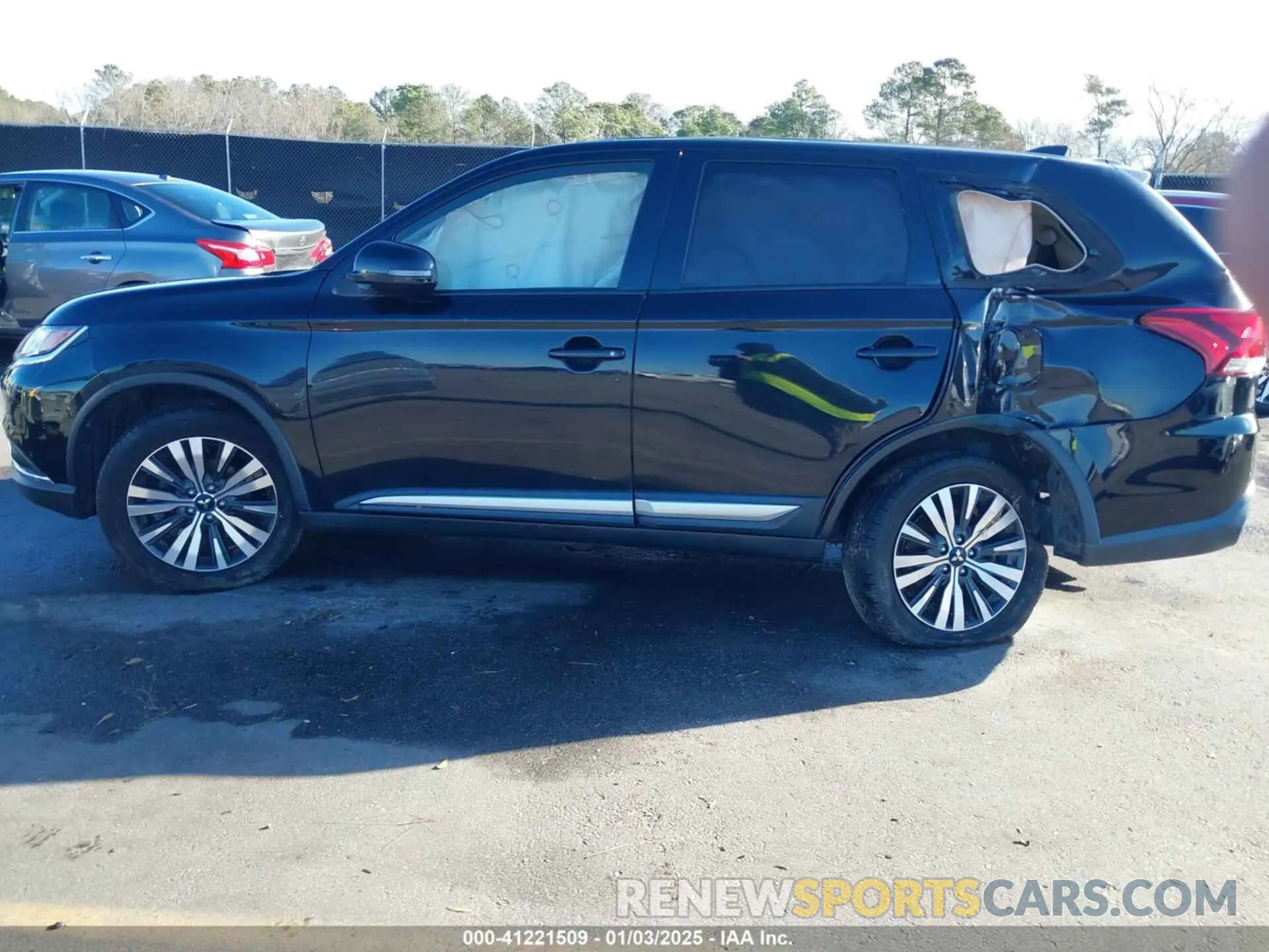 14 Photograph of a damaged car JA4AD3A32KZ047770 MITSUBISHI OUTLANDER 2019