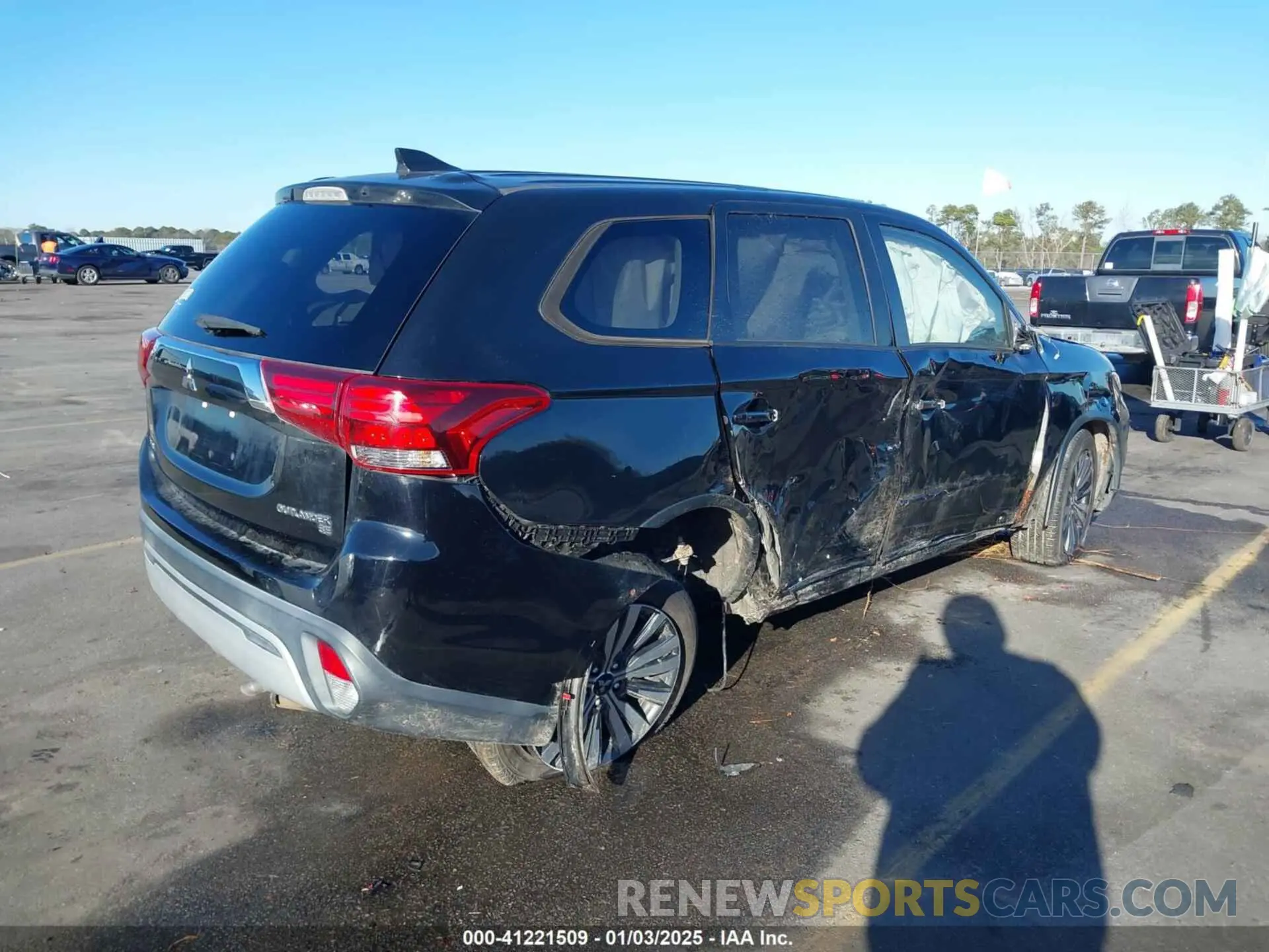 4 Photograph of a damaged car JA4AD3A32KZ047770 MITSUBISHI OUTLANDER 2019