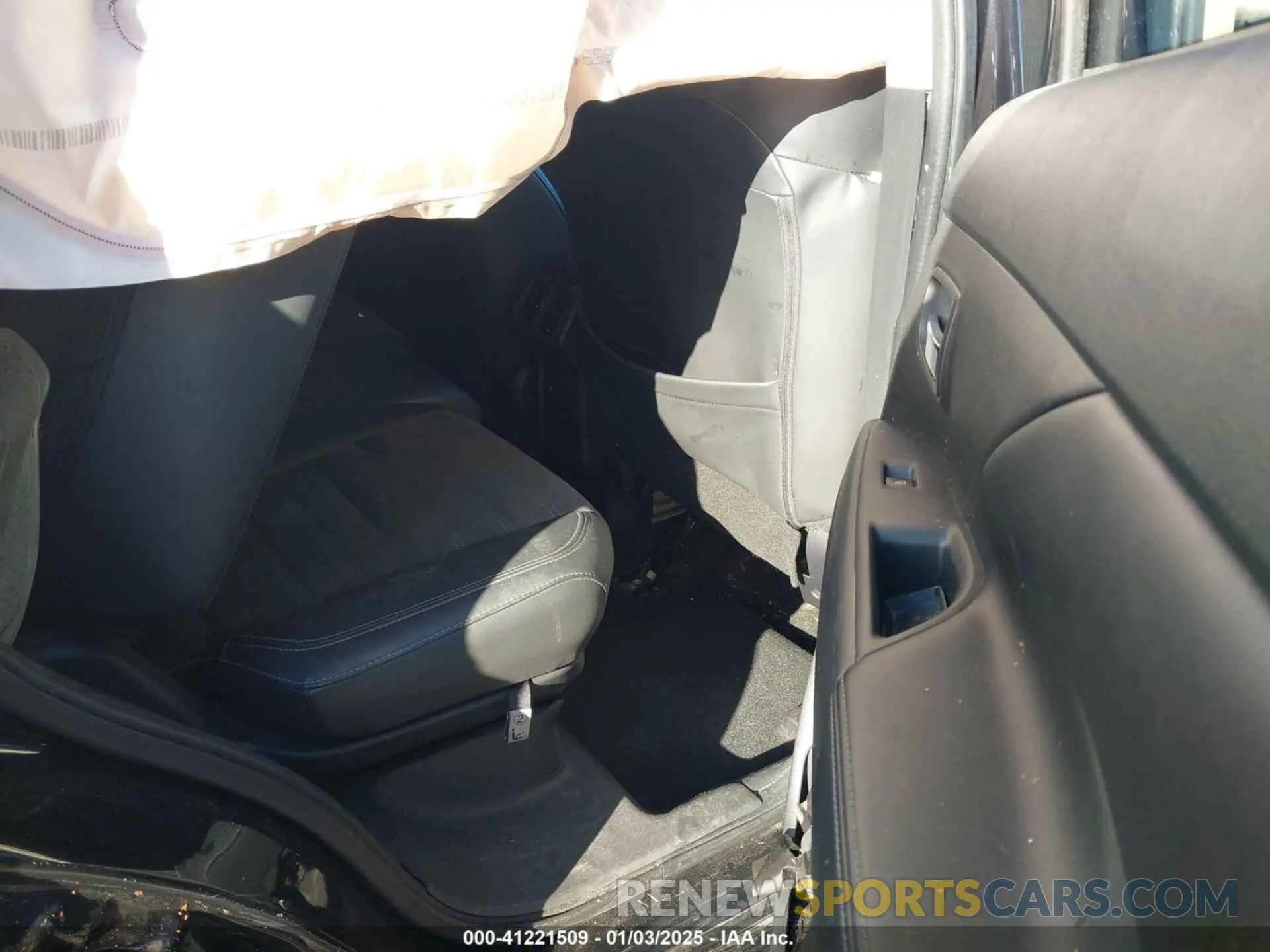 8 Photograph of a damaged car JA4AD3A32KZ047770 MITSUBISHI OUTLANDER 2019
