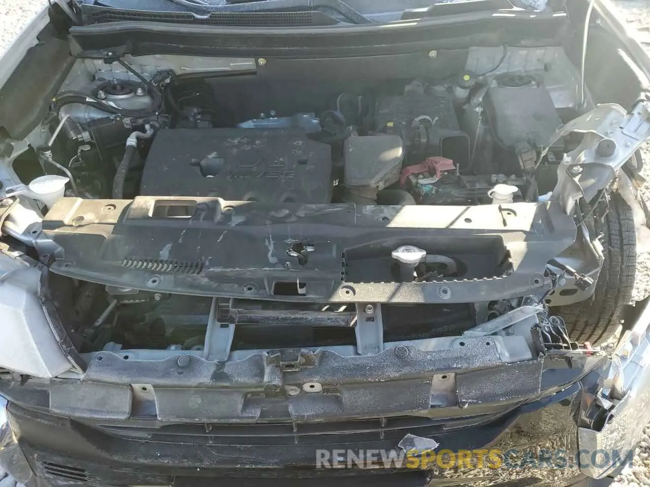 13 Photograph of a damaged car JA4AD3A34KJ000691 MITSUBISHI OUTLANDER 2019