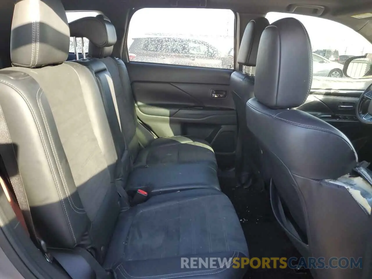 11 Фотография поврежденного автомобиля JA4AD3A34KZ031229 MITSUBISHI OUTLANDER 2019