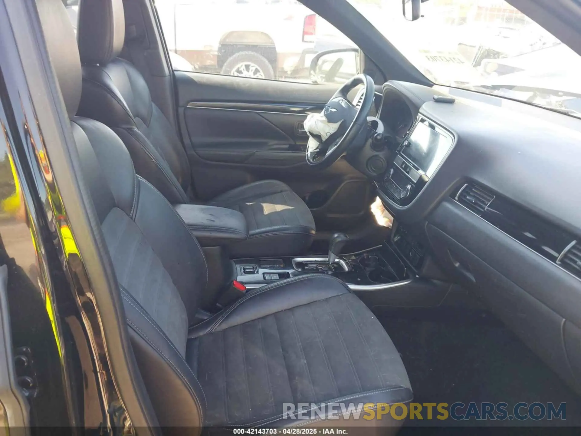 5 Фотография поврежденного автомобиля JA4AD3A35KZ025472 MITSUBISHI OUTLANDER 2019