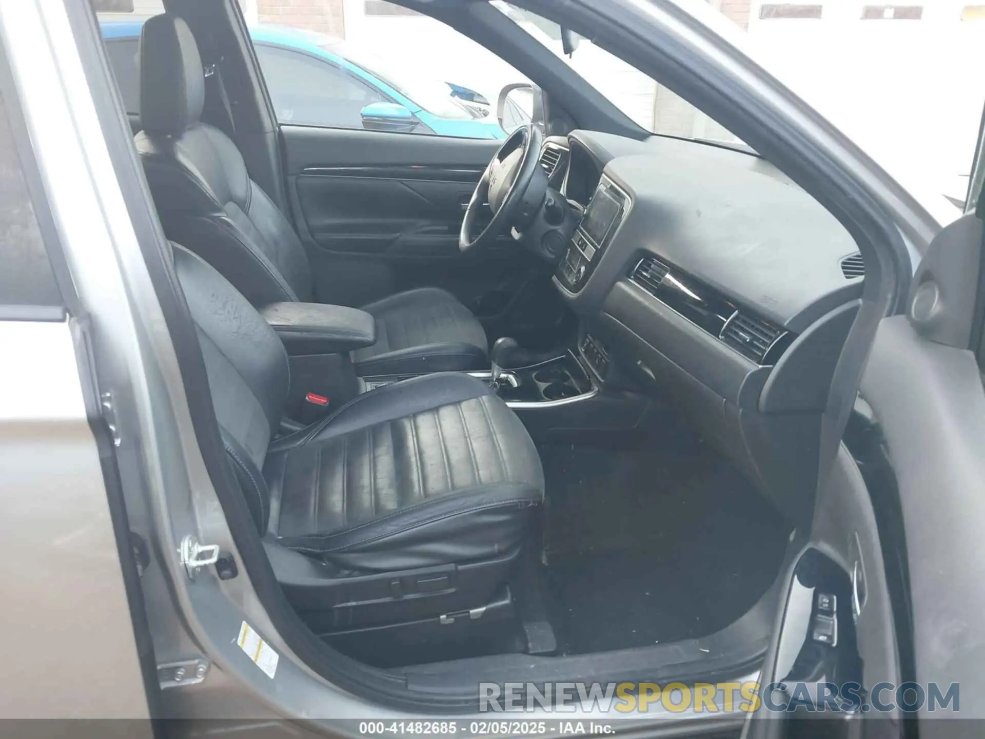 5 Фотография поврежденного автомобиля JA4AD3A35KZ038416 MITSUBISHI OUTLANDER 2019