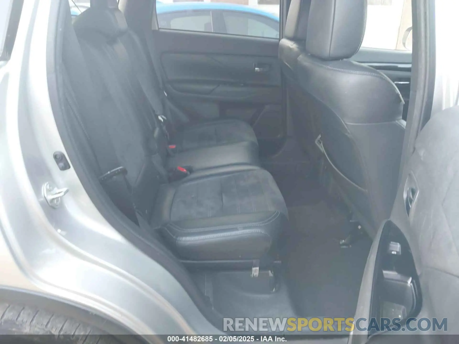 8 Фотография поврежденного автомобиля JA4AD3A35KZ038416 MITSUBISHI OUTLANDER 2019