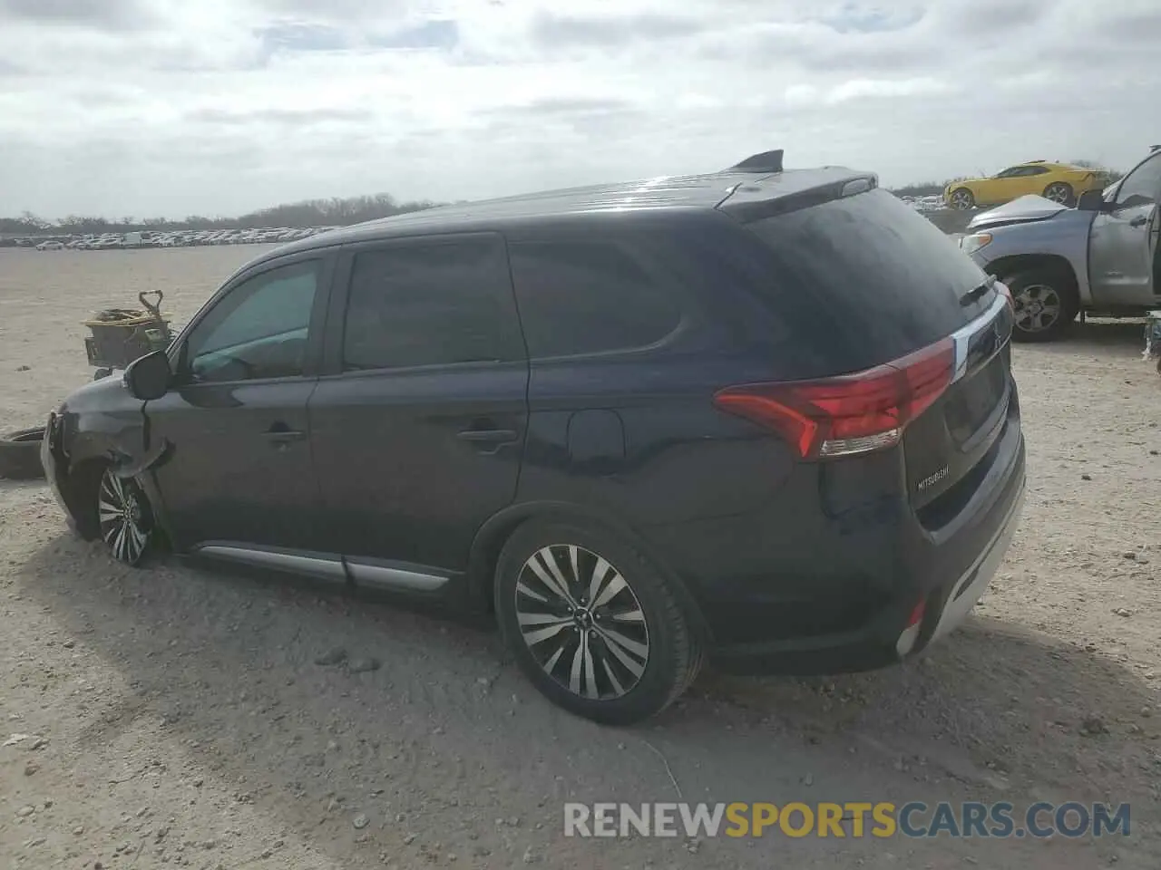2 Photograph of a damaged car JA4AD3A36KJ000532 MITSUBISHI OUTLANDER 2019