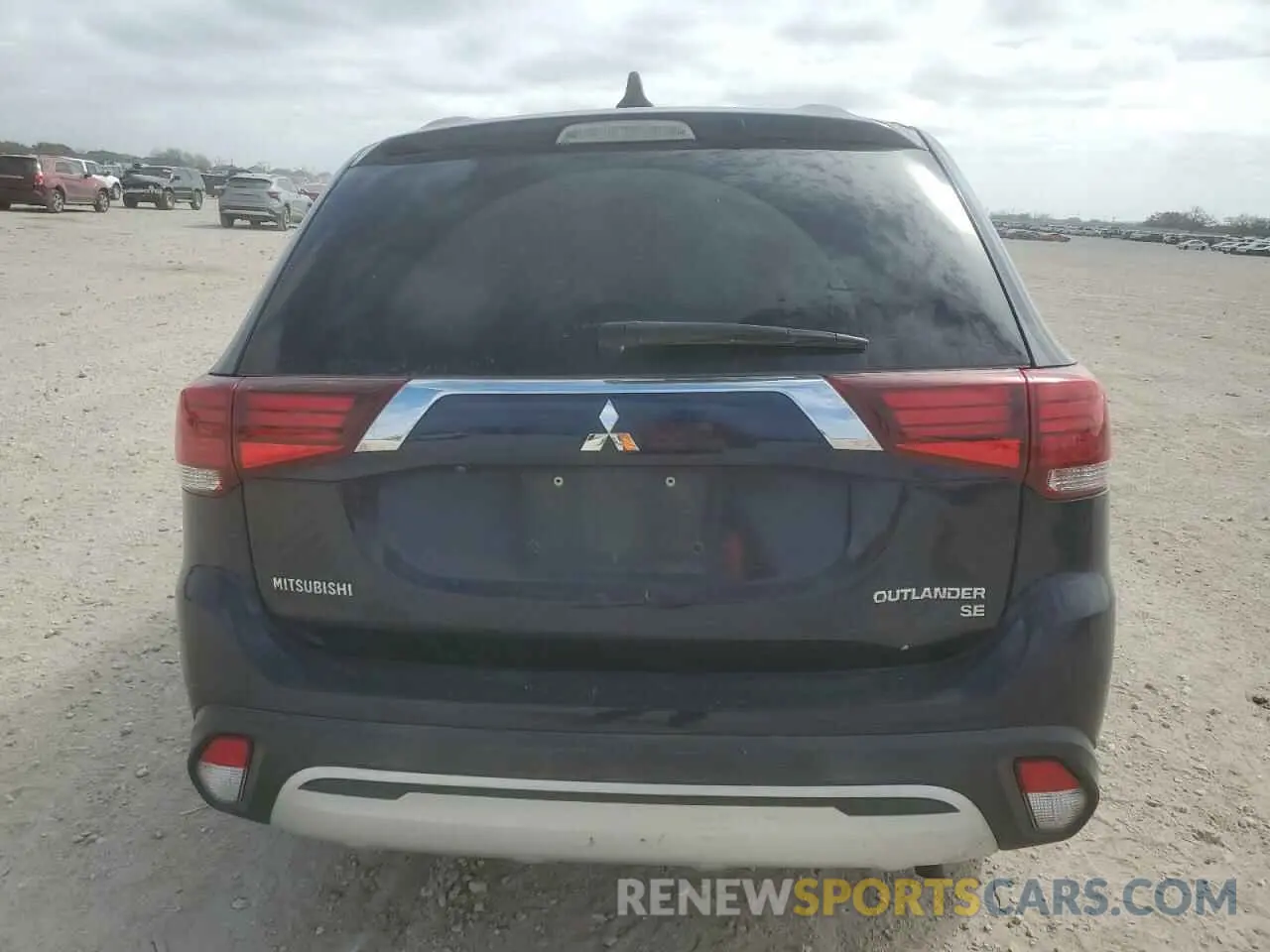 6 Photograph of a damaged car JA4AD3A36KJ000532 MITSUBISHI OUTLANDER 2019