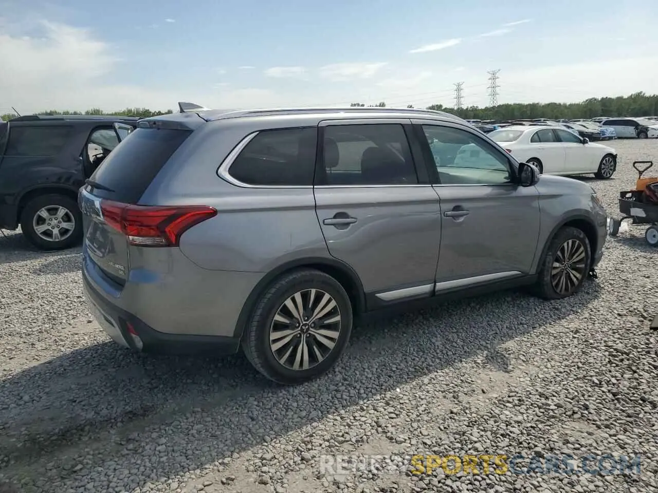 3 Фотография поврежденного автомобиля JA4AD3A37KZ005224 MITSUBISHI OUTLANDER 2019