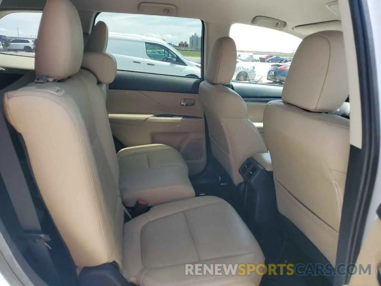 11 Photograph of a damaged car JA4AD3A38KZ008665 MITSUBISHI OUTLANDER 2019