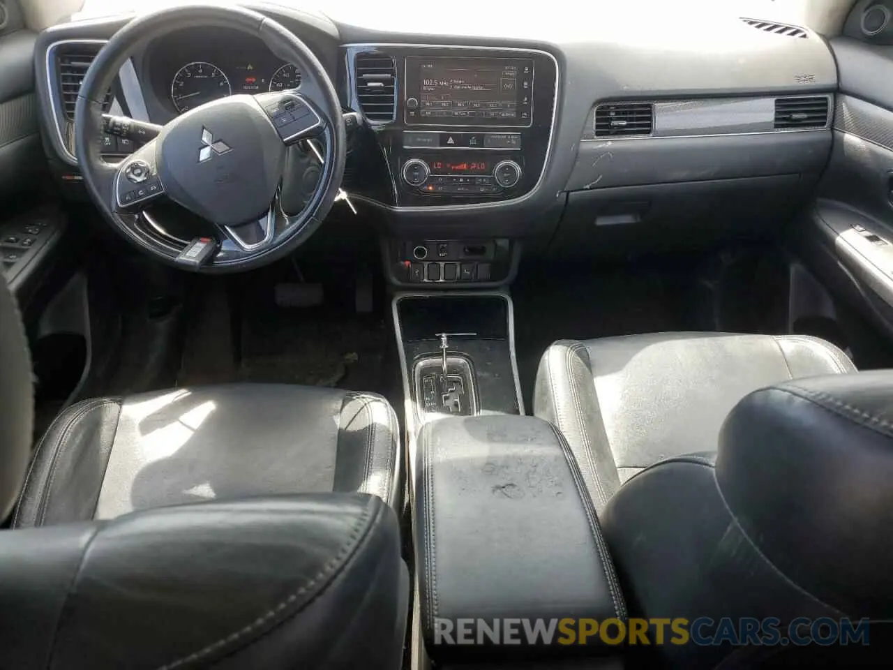 8 Фотография поврежденного автомобиля JA4AD3A39KZ004589 MITSUBISHI OUTLANDER 2019
