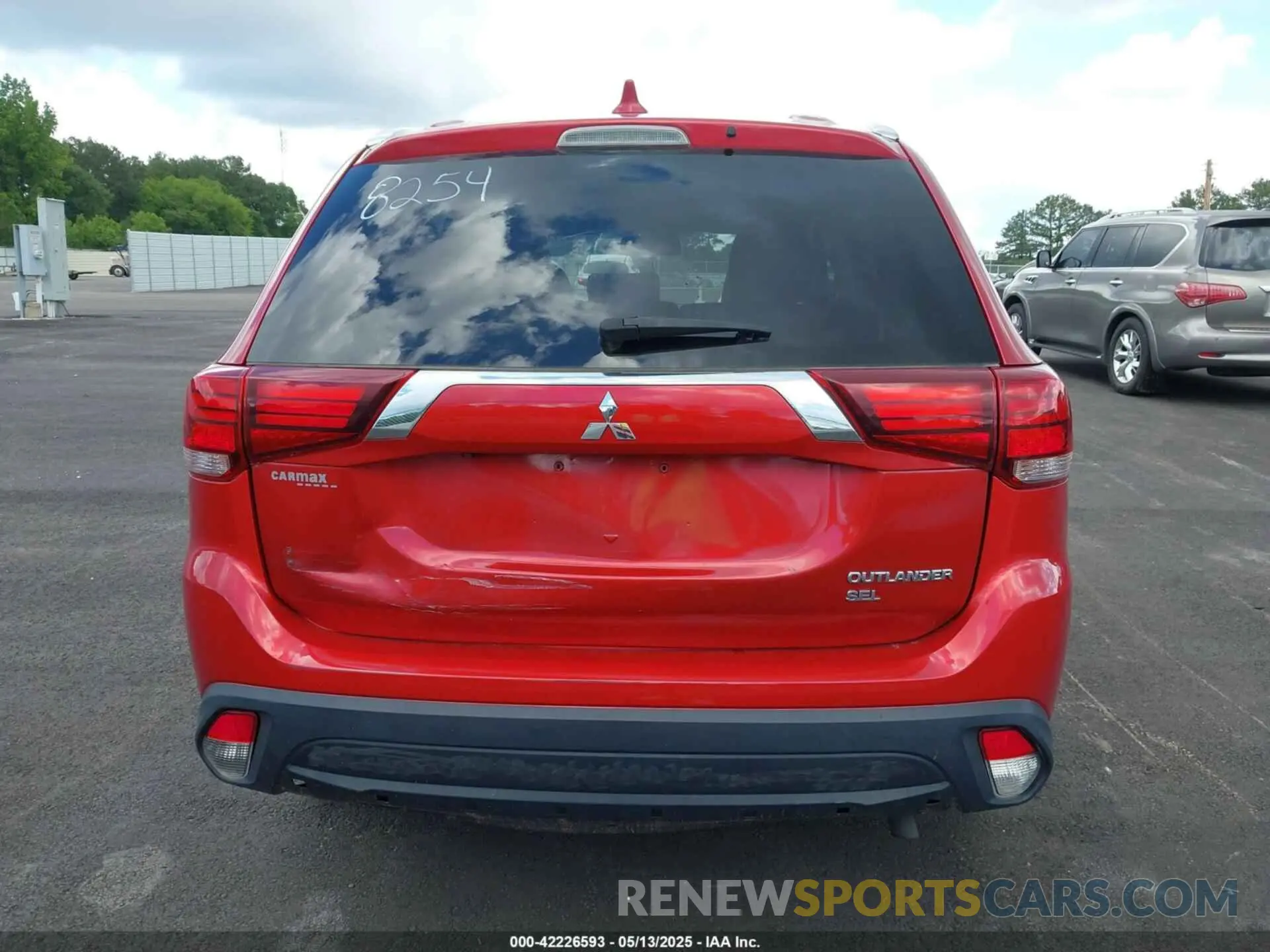 17 Photograph of a damaged car JA4AD3A3XKZ028254 MITSUBISHI OUTLANDER 2019