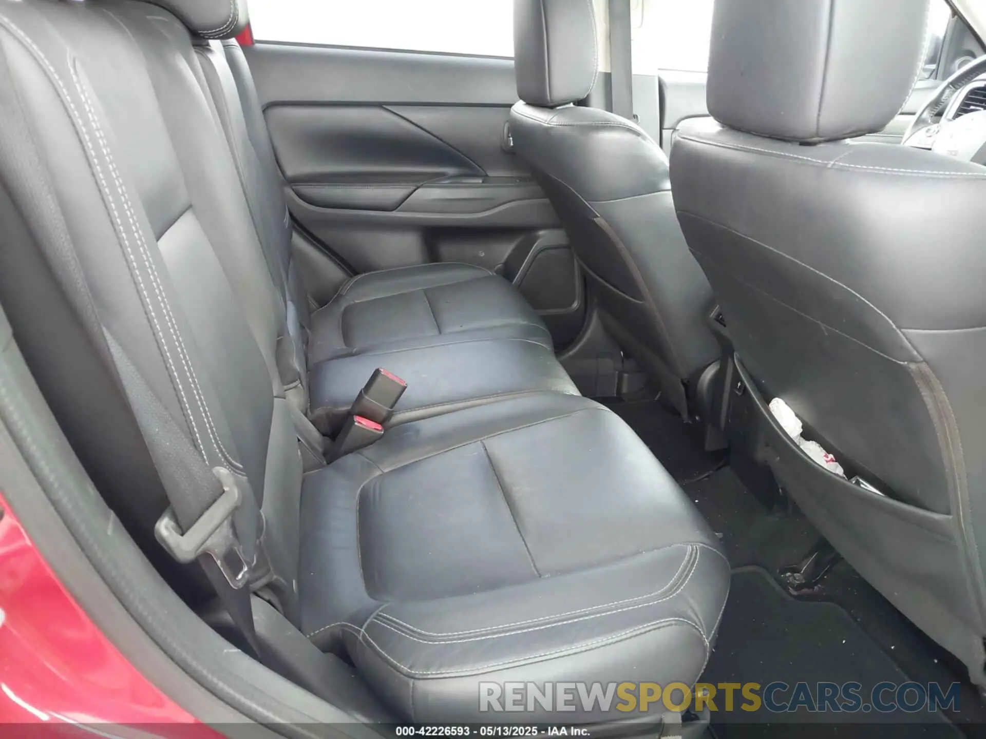 8 Photograph of a damaged car JA4AD3A3XKZ028254 MITSUBISHI OUTLANDER 2019