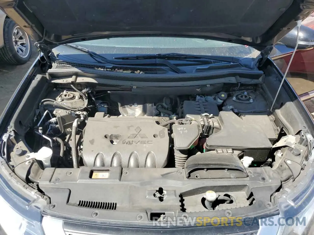 11 Фотография поврежденного автомобиля JA4AD3A3XKZ043269 MITSUBISHI OUTLANDER 2019
