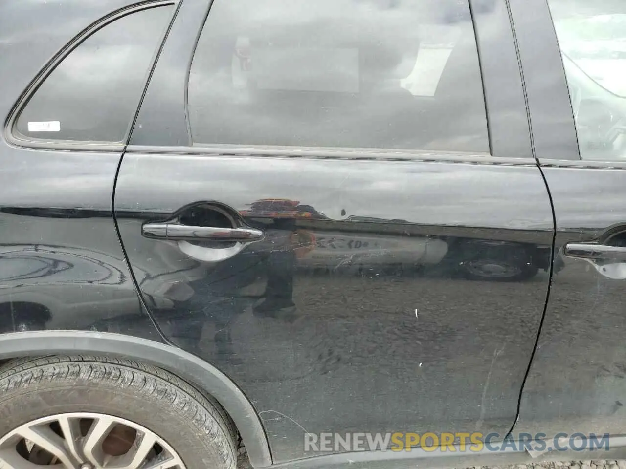11 Photograph of a damaged car JA4AP3AU0KU017552 MITSUBISHI OUTLANDER 2019