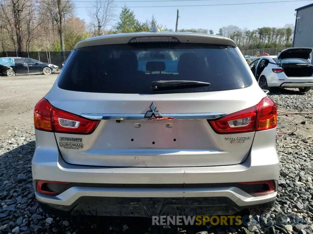 6 Photograph of a damaged car JA4AP3AU4KU033253 MITSUBISHI OUTLANDER 2019