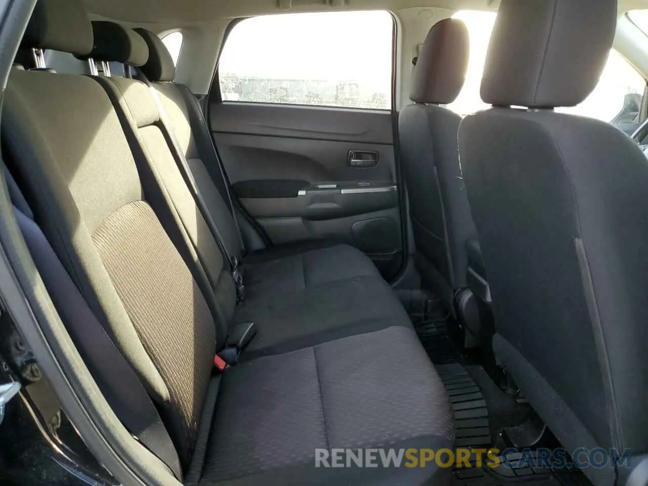 10 Фотография поврежденного автомобиля JA4AP3AU7KU035126 MITSUBISHI OUTLANDER 2019