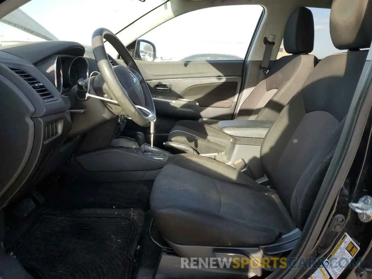 7 Фотография поврежденного автомобиля JA4AP3AU7KU035126 MITSUBISHI OUTLANDER 2019