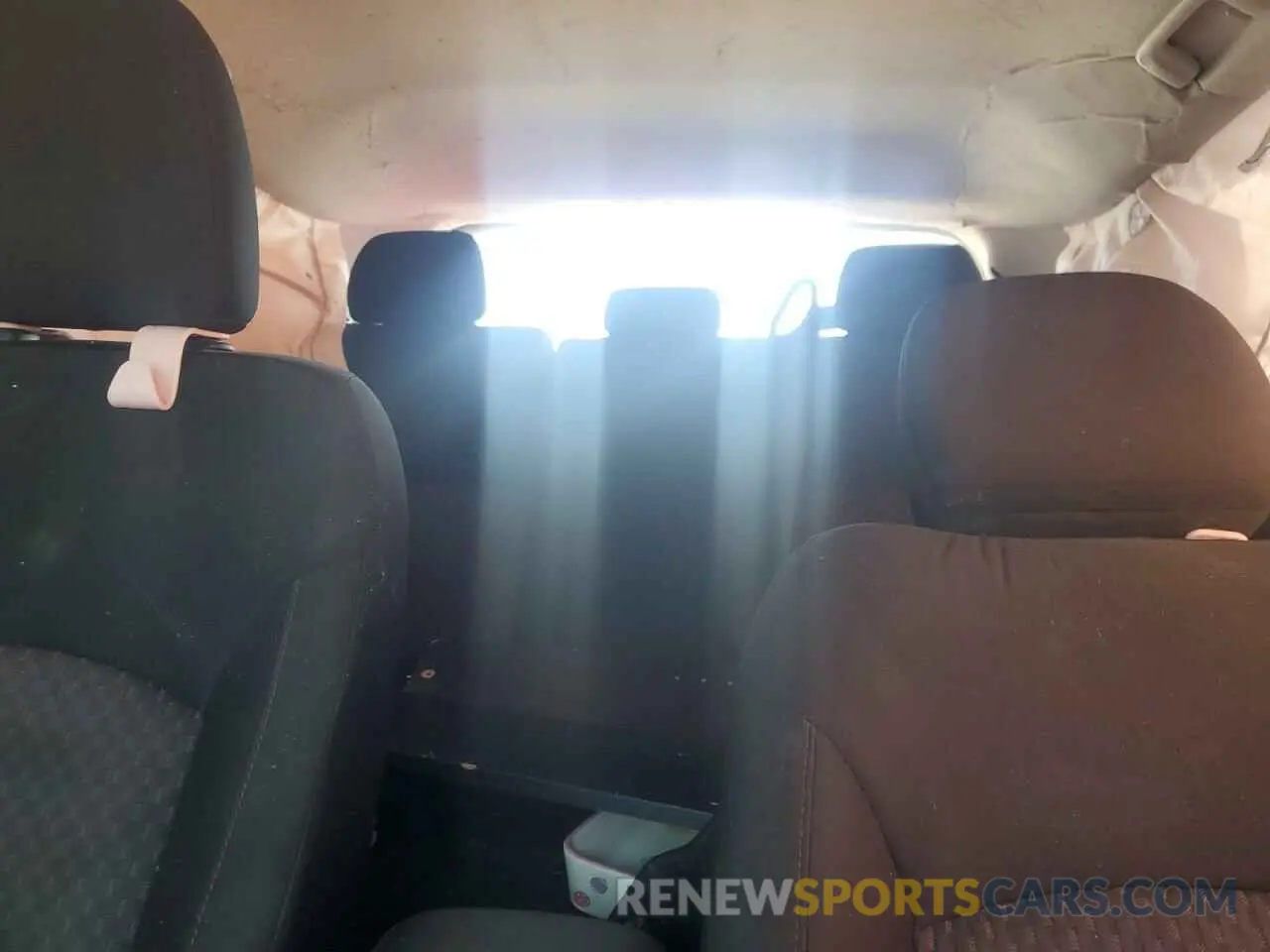 10 Фотография поврежденного автомобиля JA4AP3AU9KU012513 MITSUBISHI OUTLANDER 2019