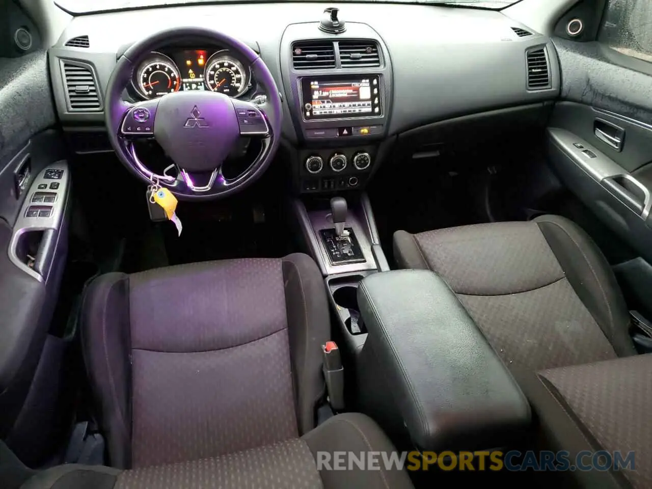 8 Photograph of a damaged car JA4AP4AU2KU013122 MITSUBISHI OUTLANDER 2019
