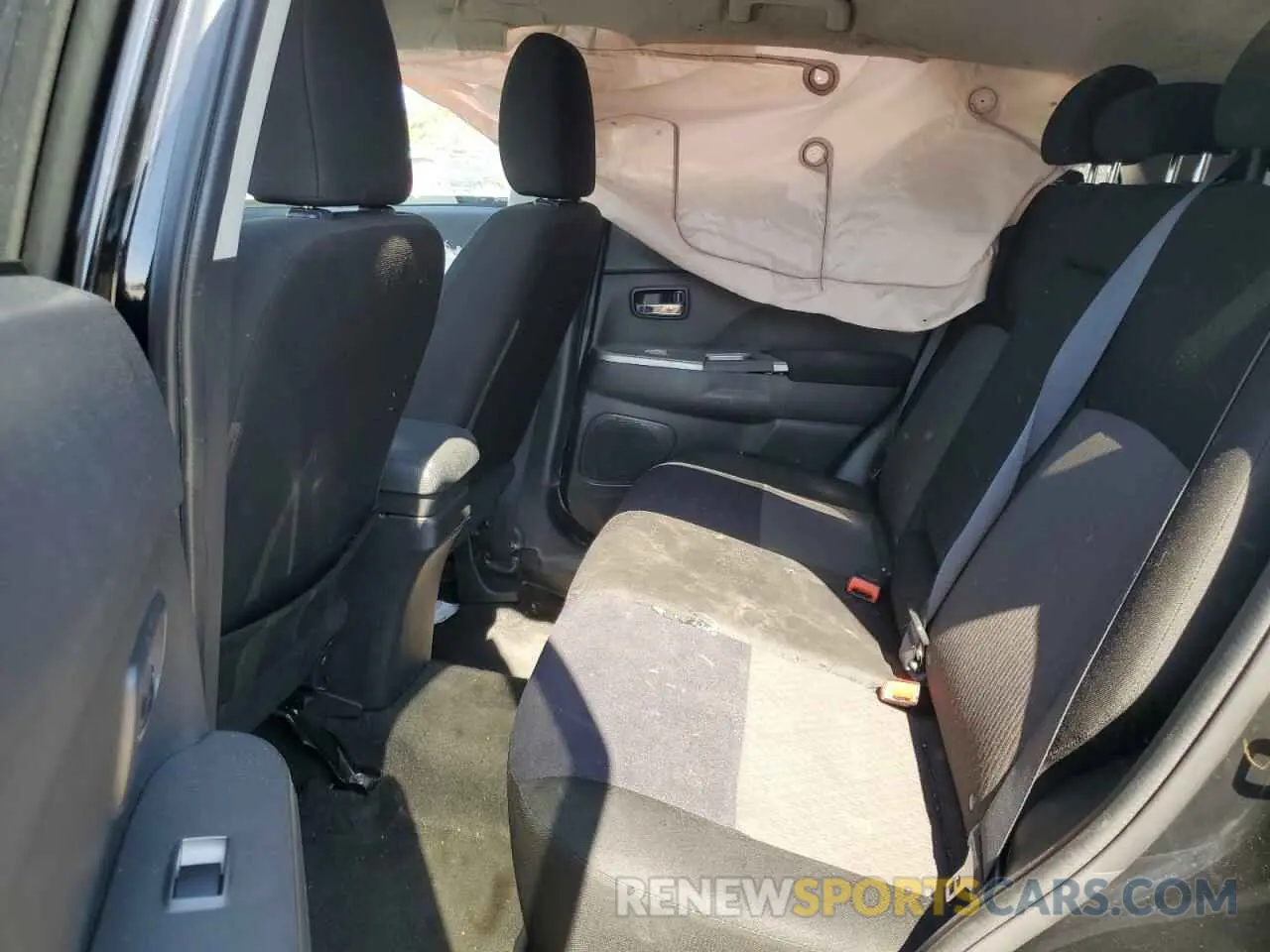 10 Фотография поврежденного автомобиля JA4AP4AU2KU027442 MITSUBISHI OUTLANDER 2019