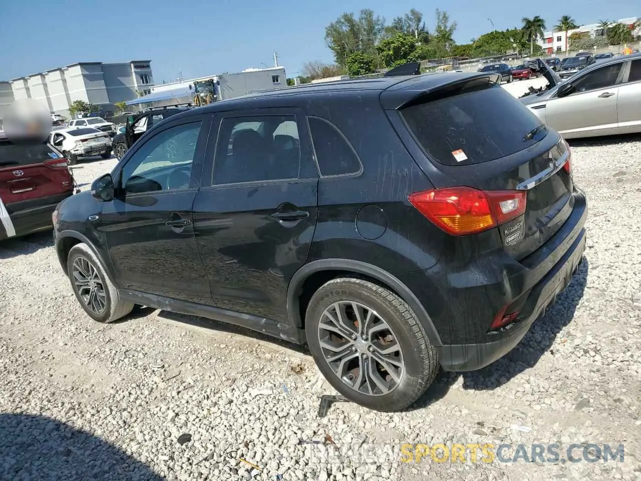 2 Фотография поврежденного автомобиля JA4AP4AU2KU027442 MITSUBISHI OUTLANDER 2019